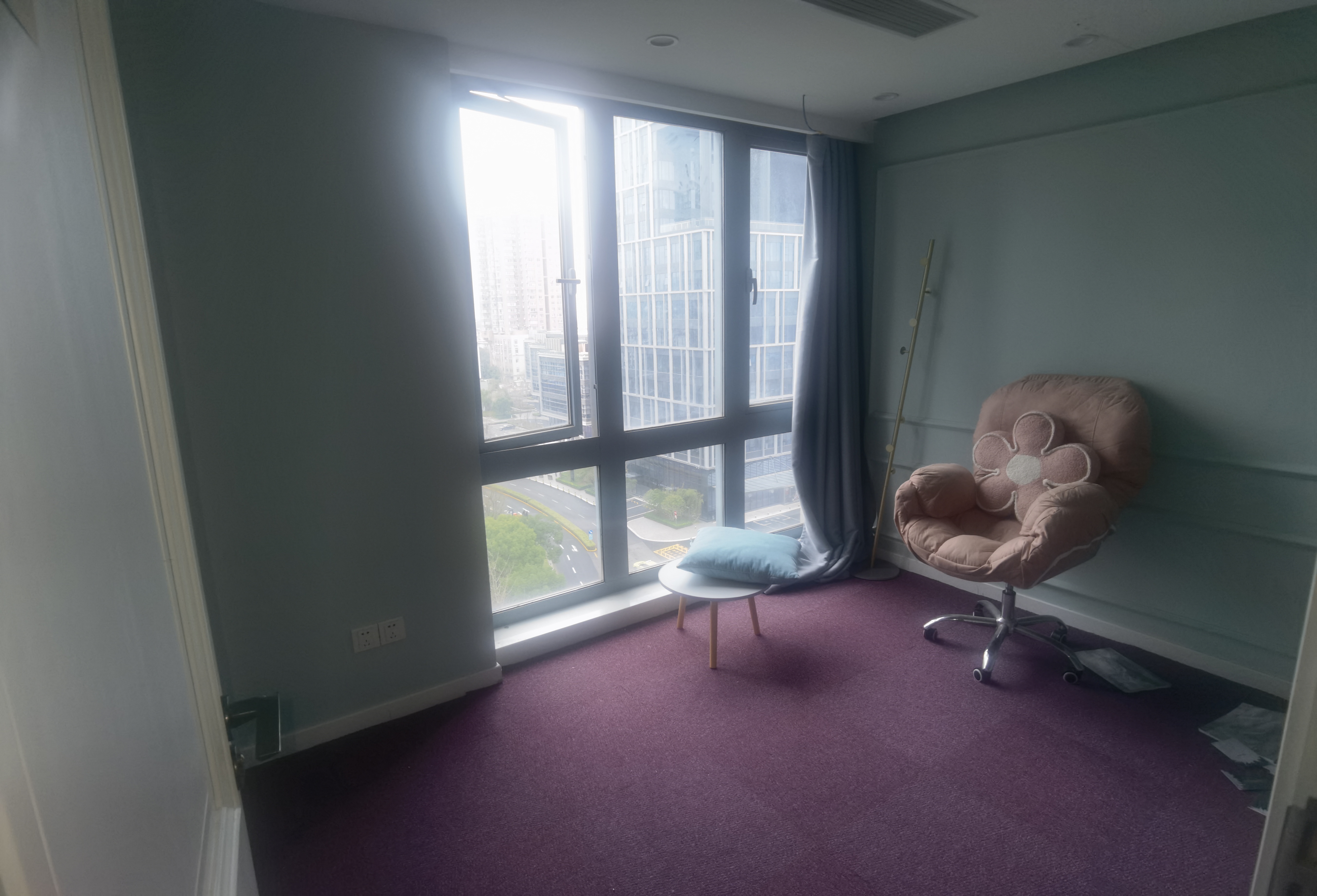 长风国盛中心213平米写字楼出租