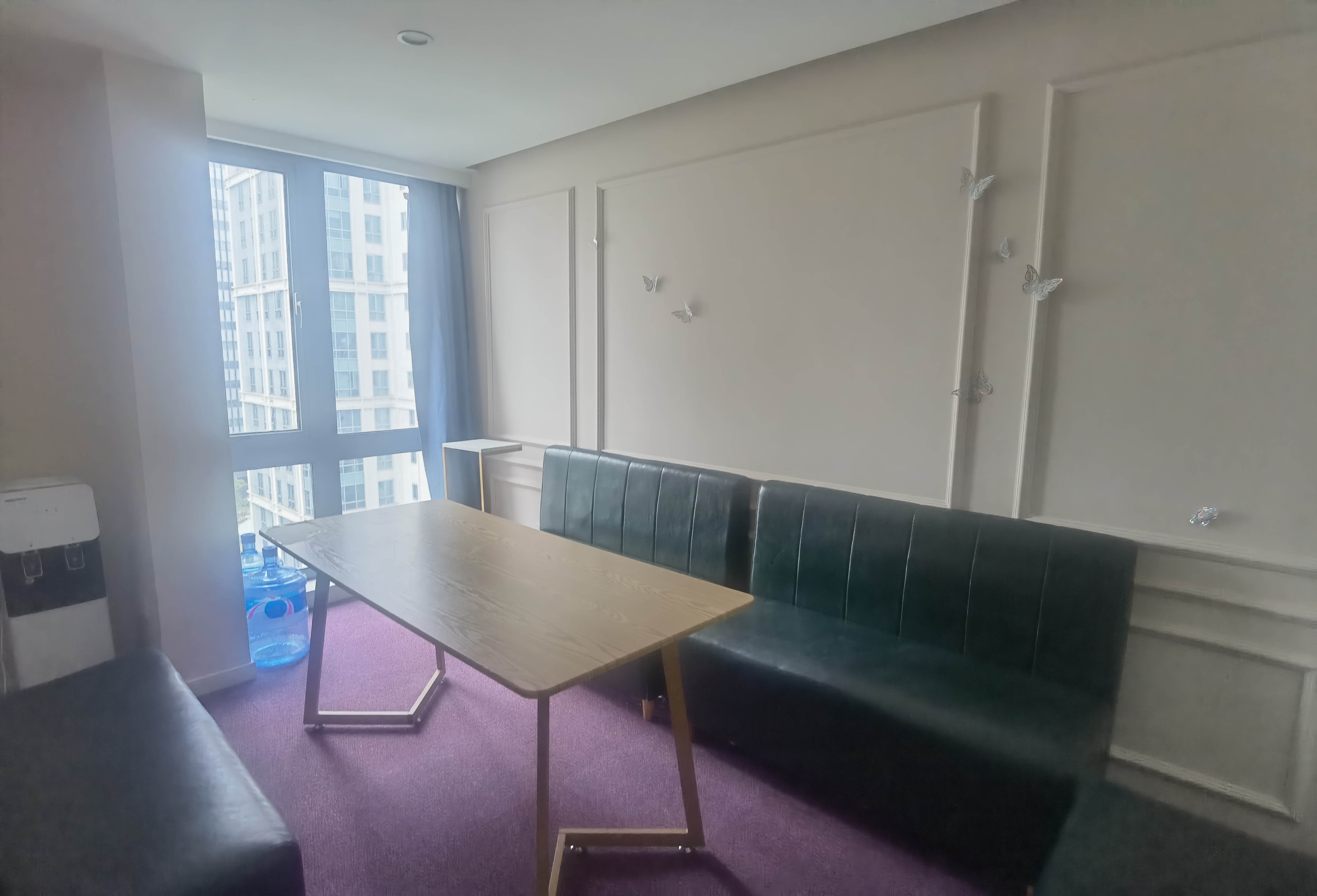 长风国盛中心213平米写字楼出租