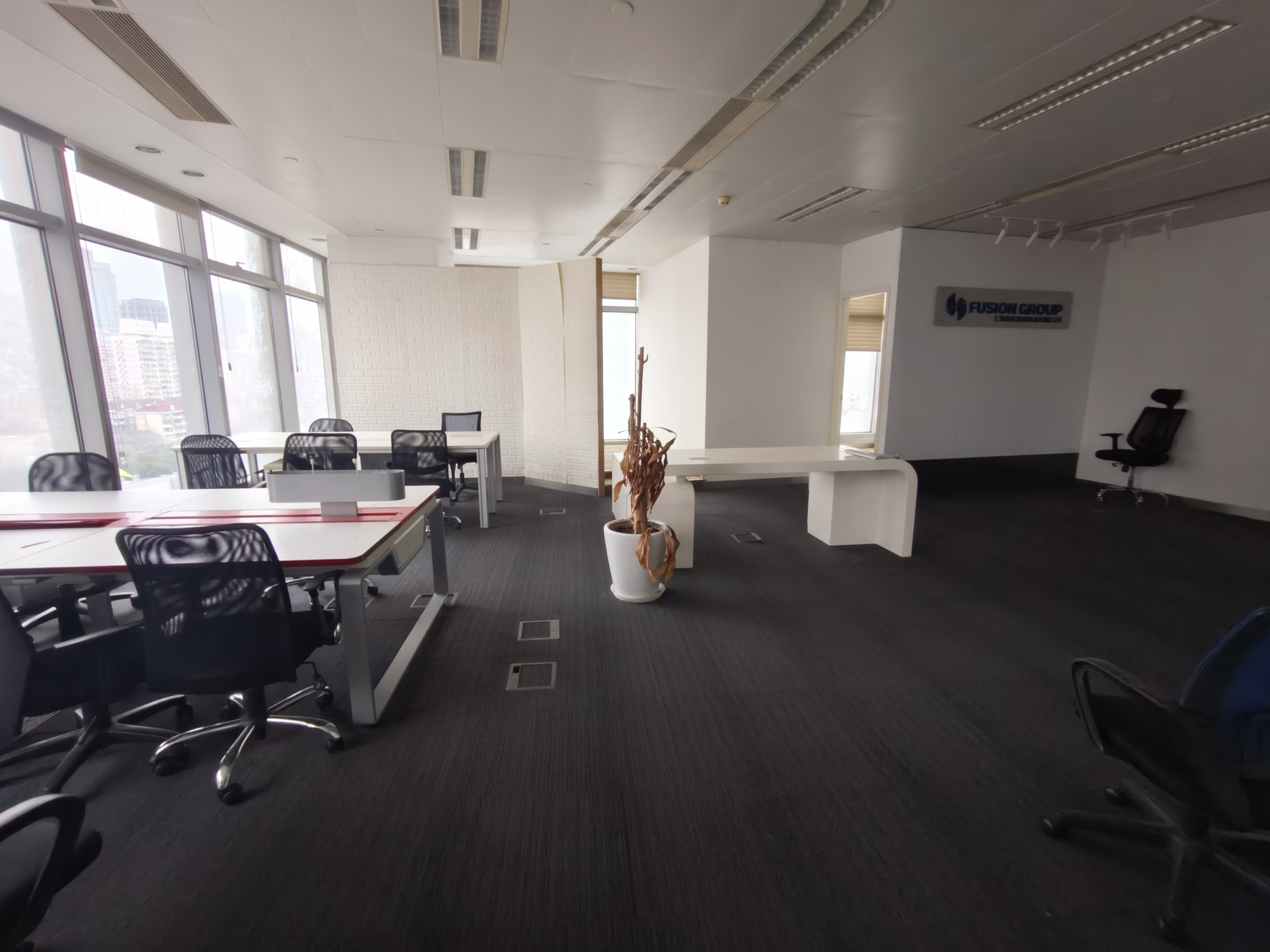 世博滨江绿地海外滩187平米写字楼出租