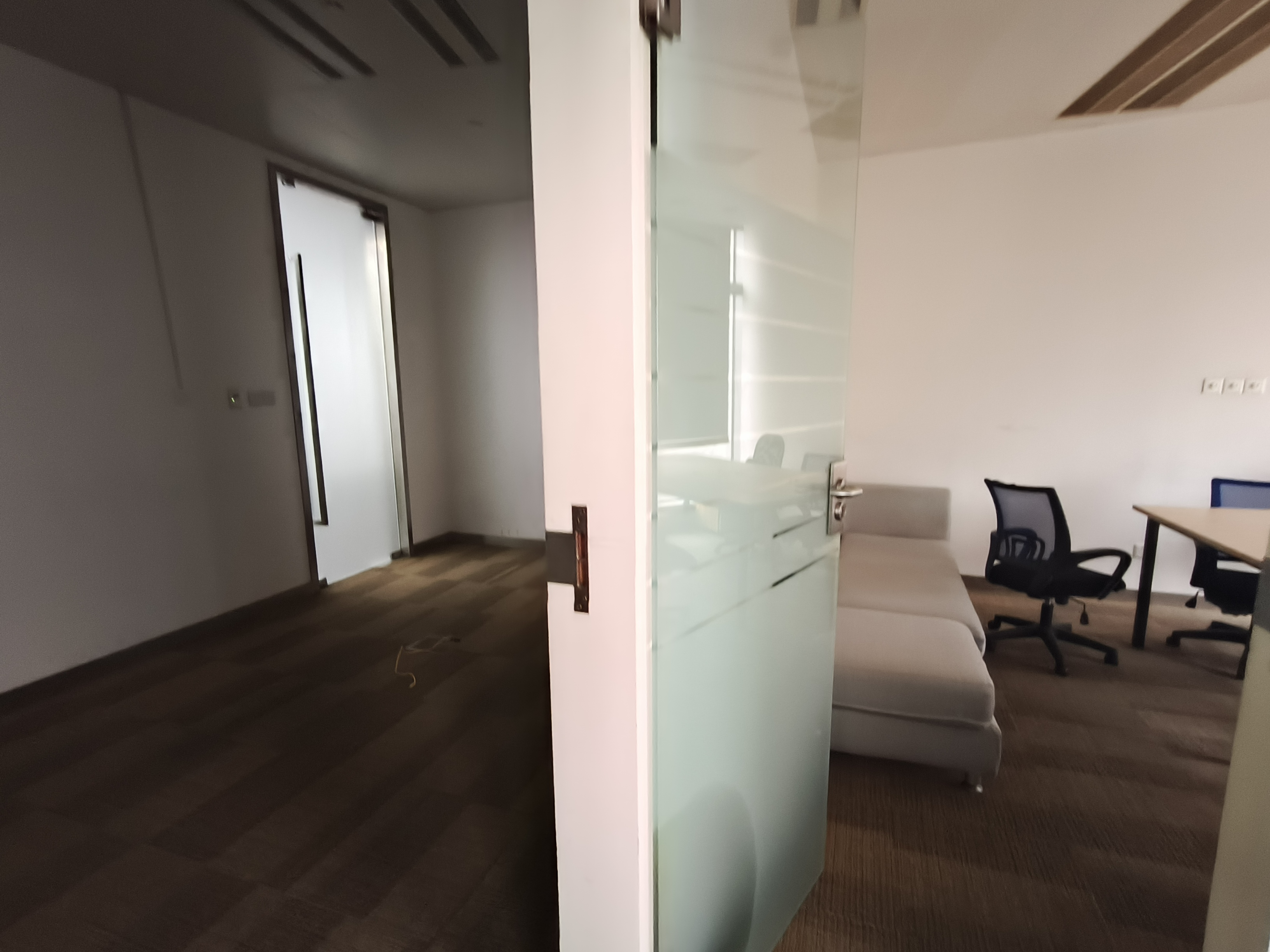 世博滨江绿地海外滩187平米写字楼出租