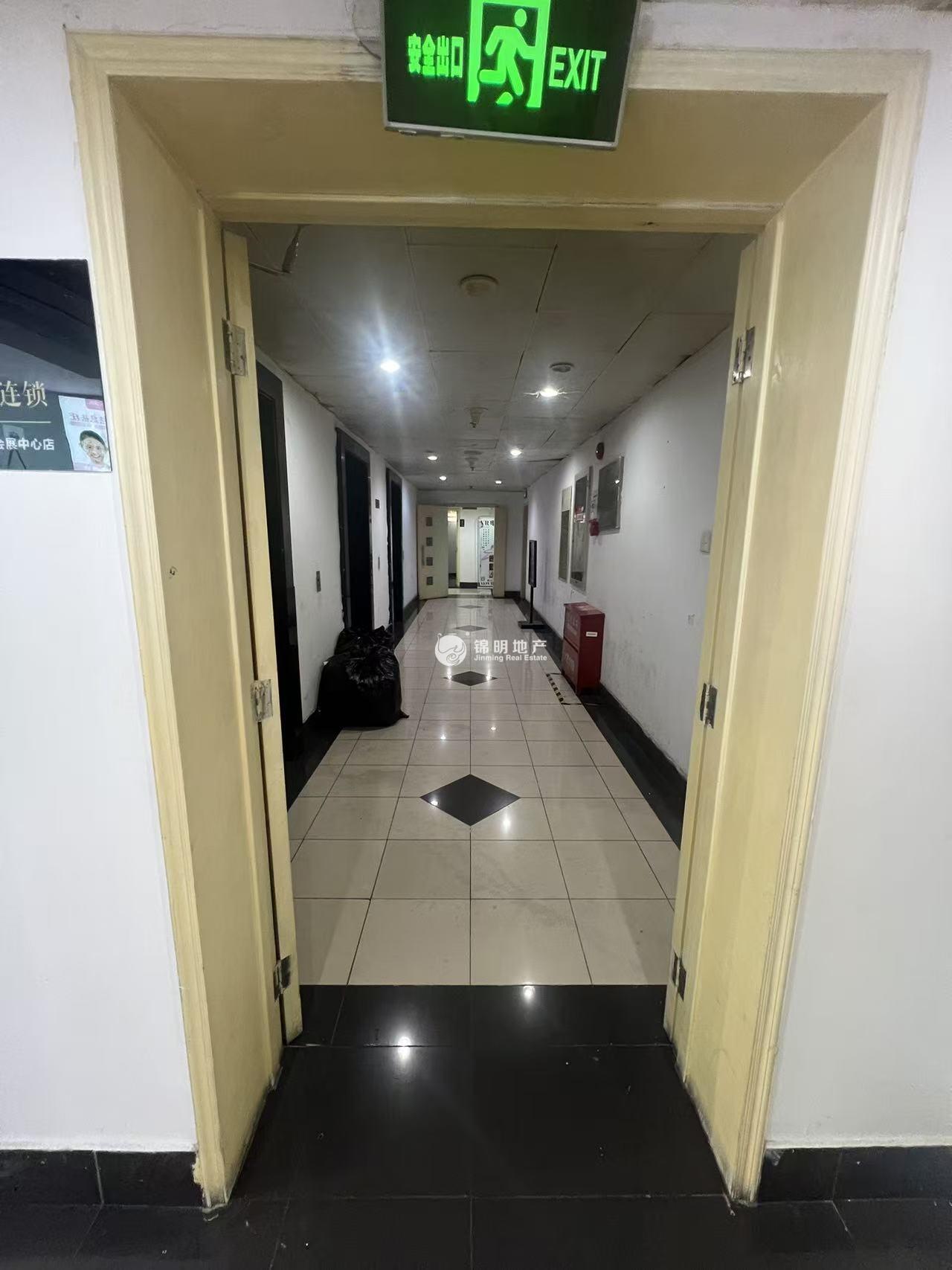 漕河泾光大会展中心90平米写字楼出售