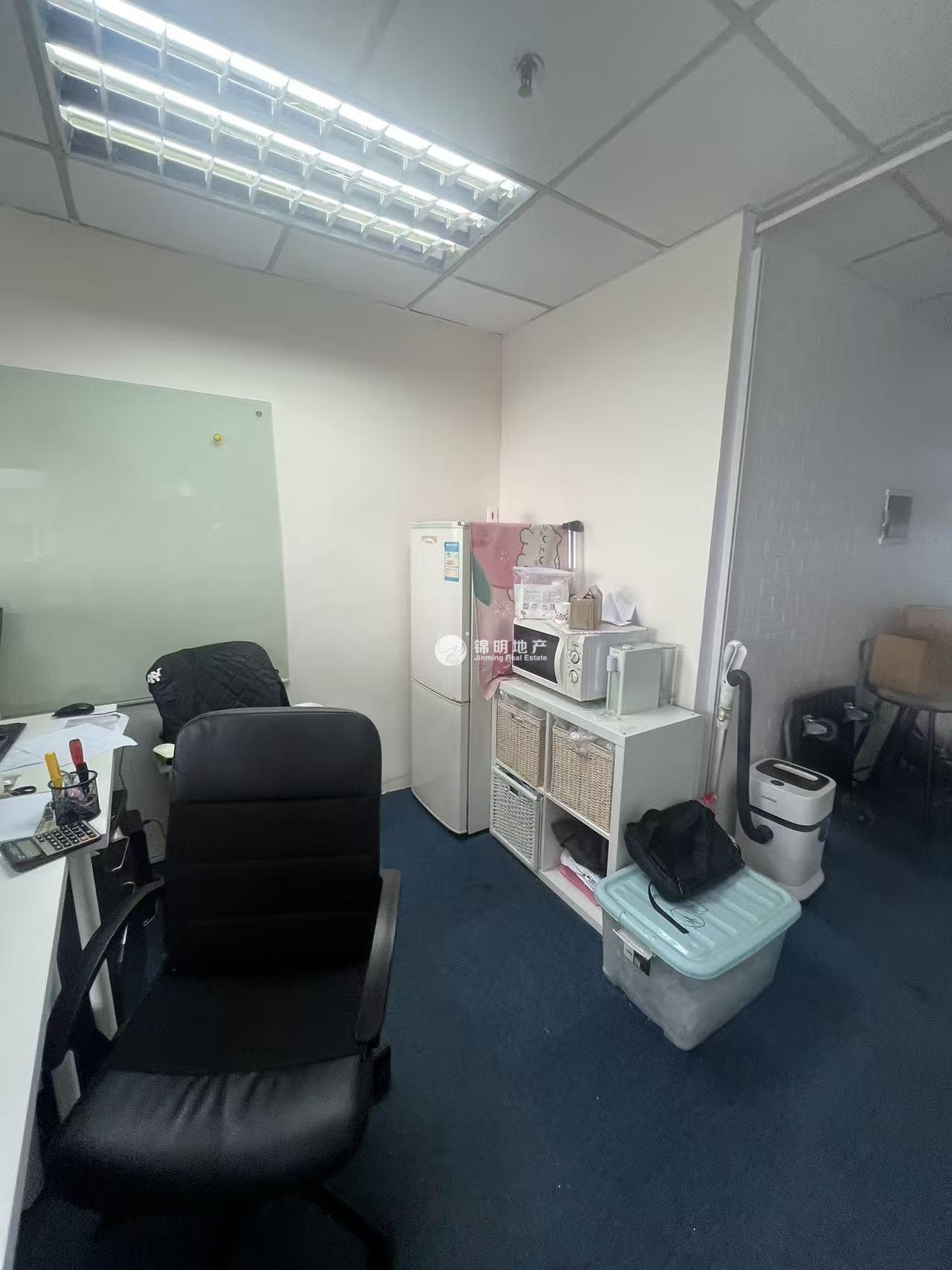 漕河泾光大会展中心90平米写字楼出售