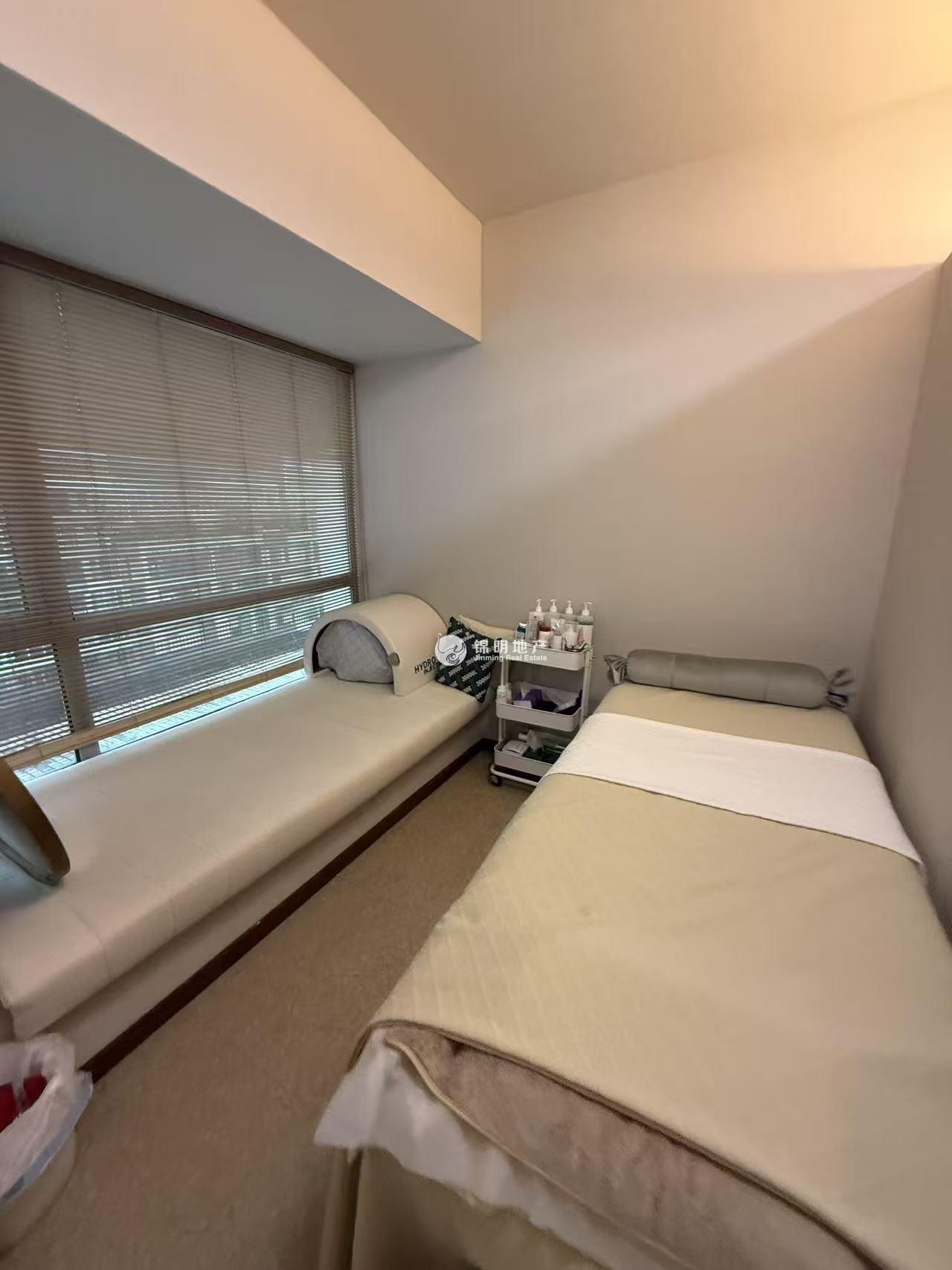 万体馆徐汇商务大厦46平米写字楼出租