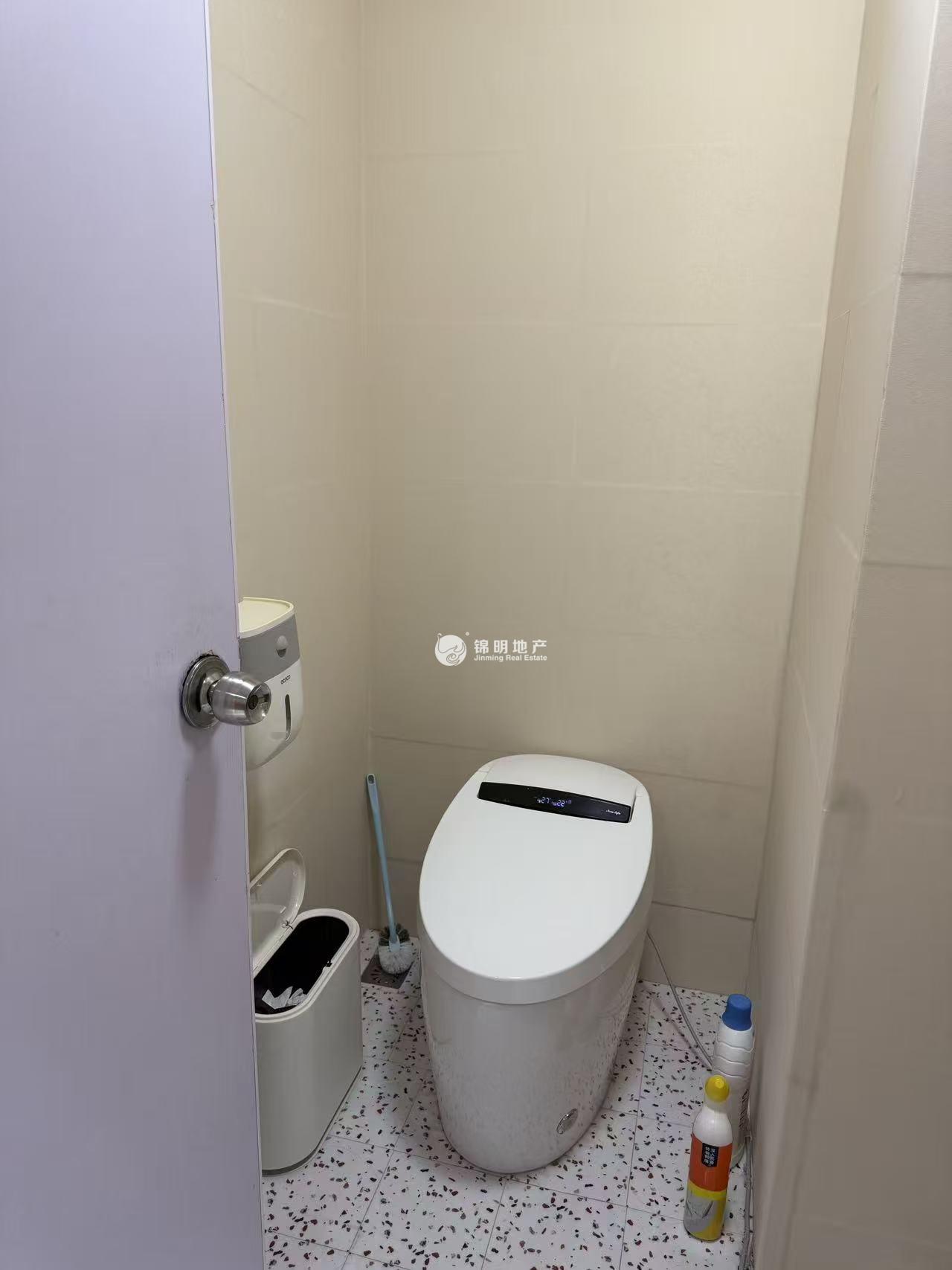 万体馆徐汇商务大厦46平米写字楼出租