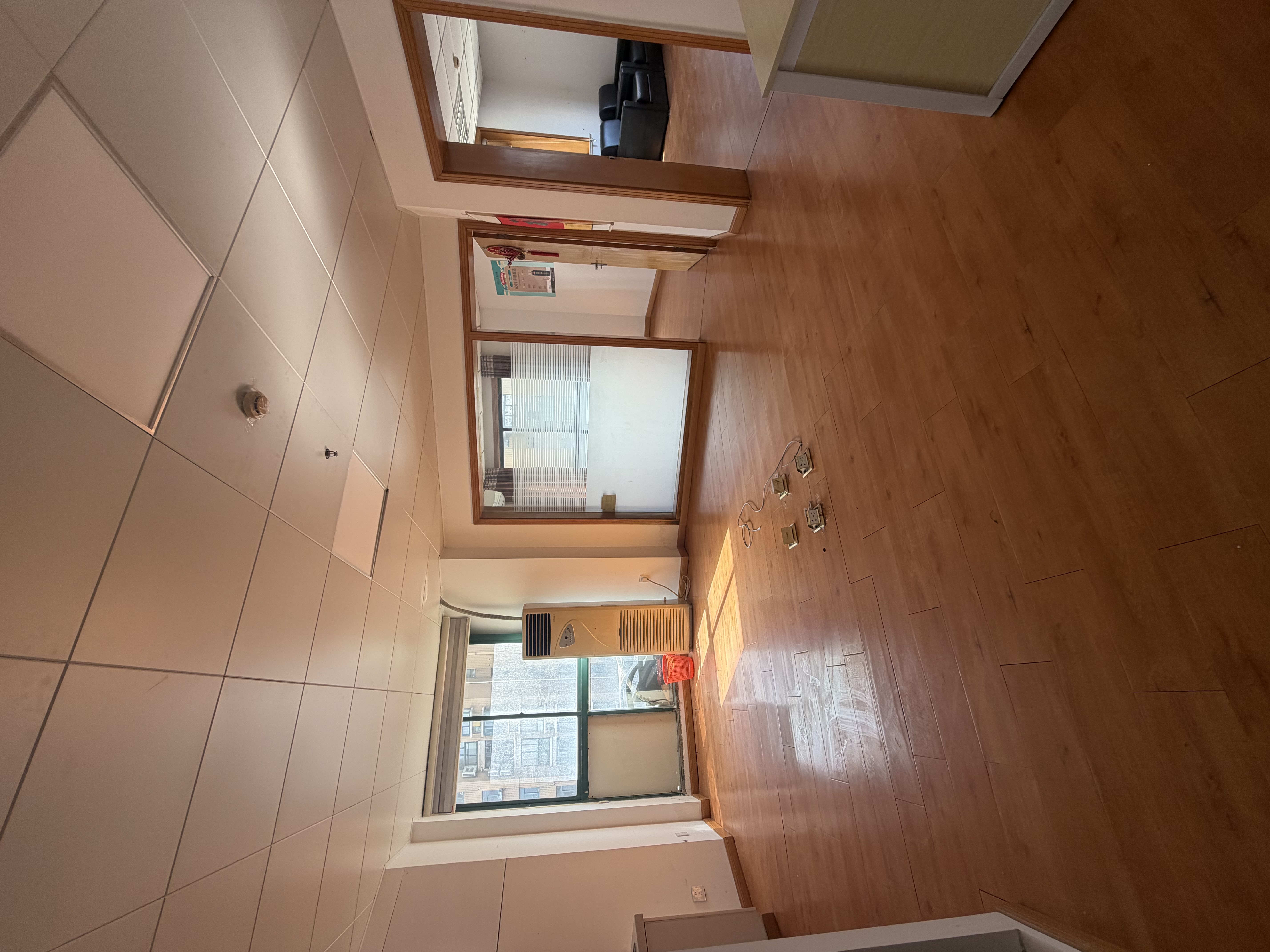 曲阳景明大厦102平米写字楼出租