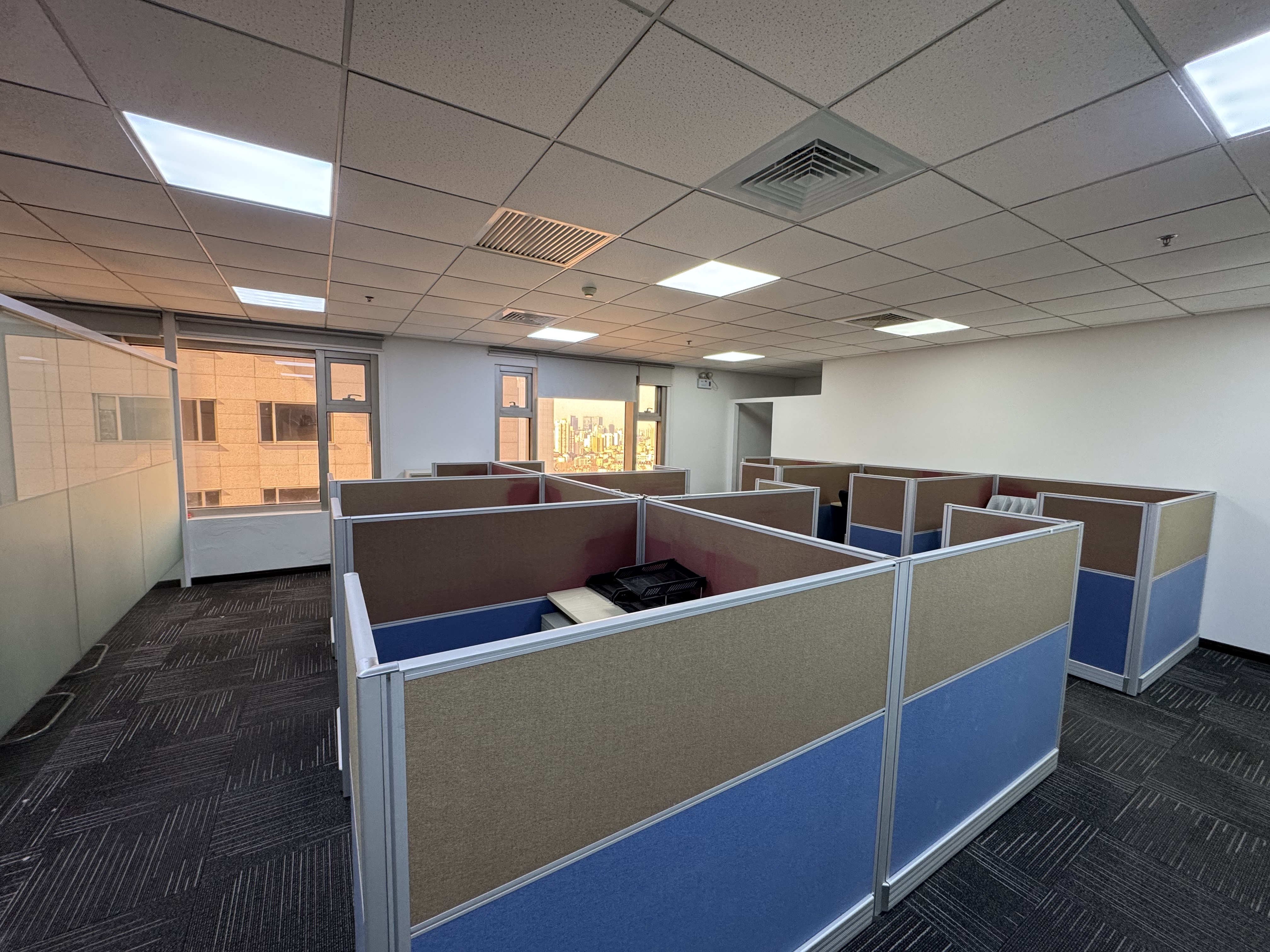 镇宁路华敏翰尊国际大厦250平米写字楼出租