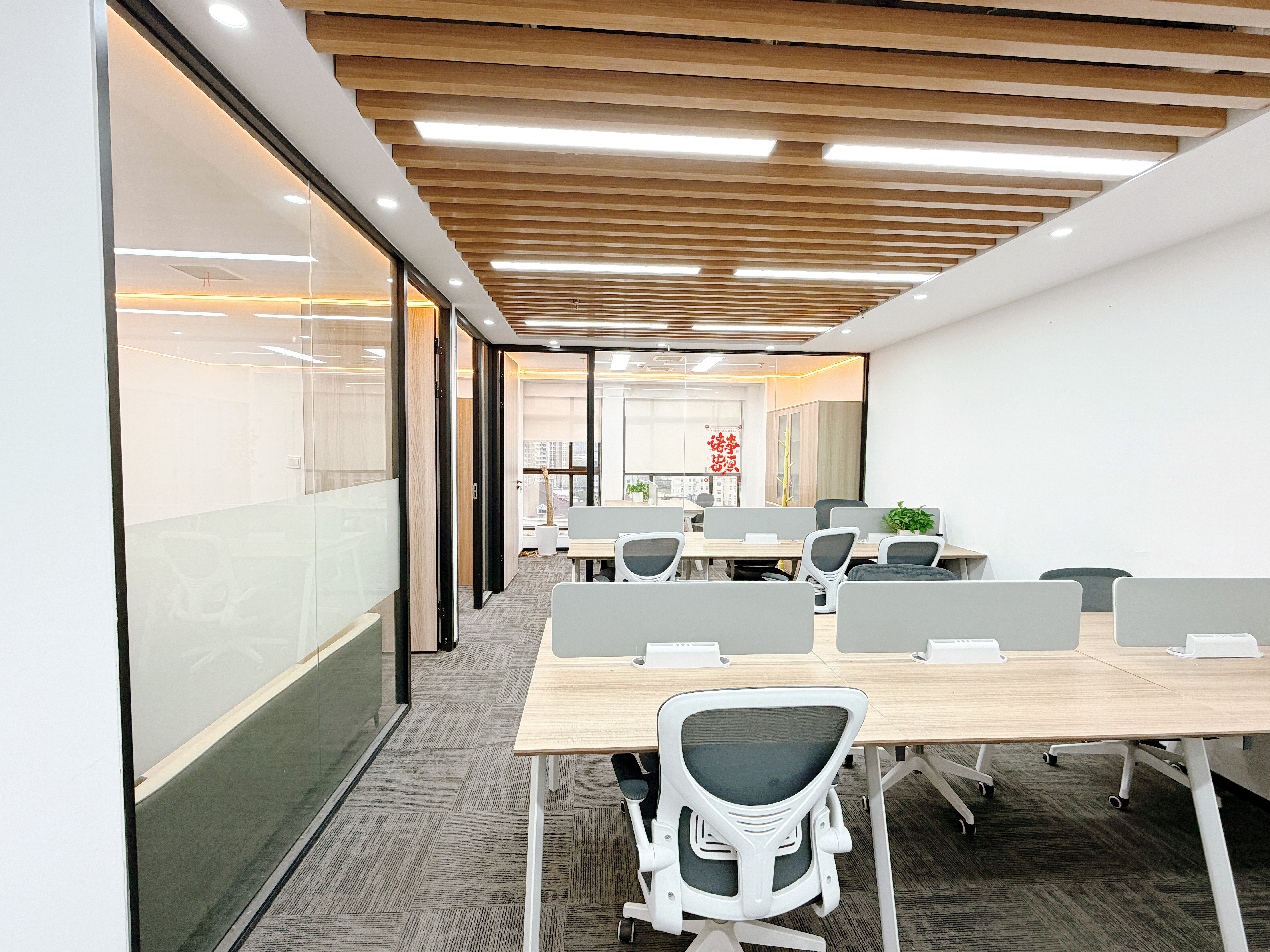 天山申亚金融广场120平米写字楼出租