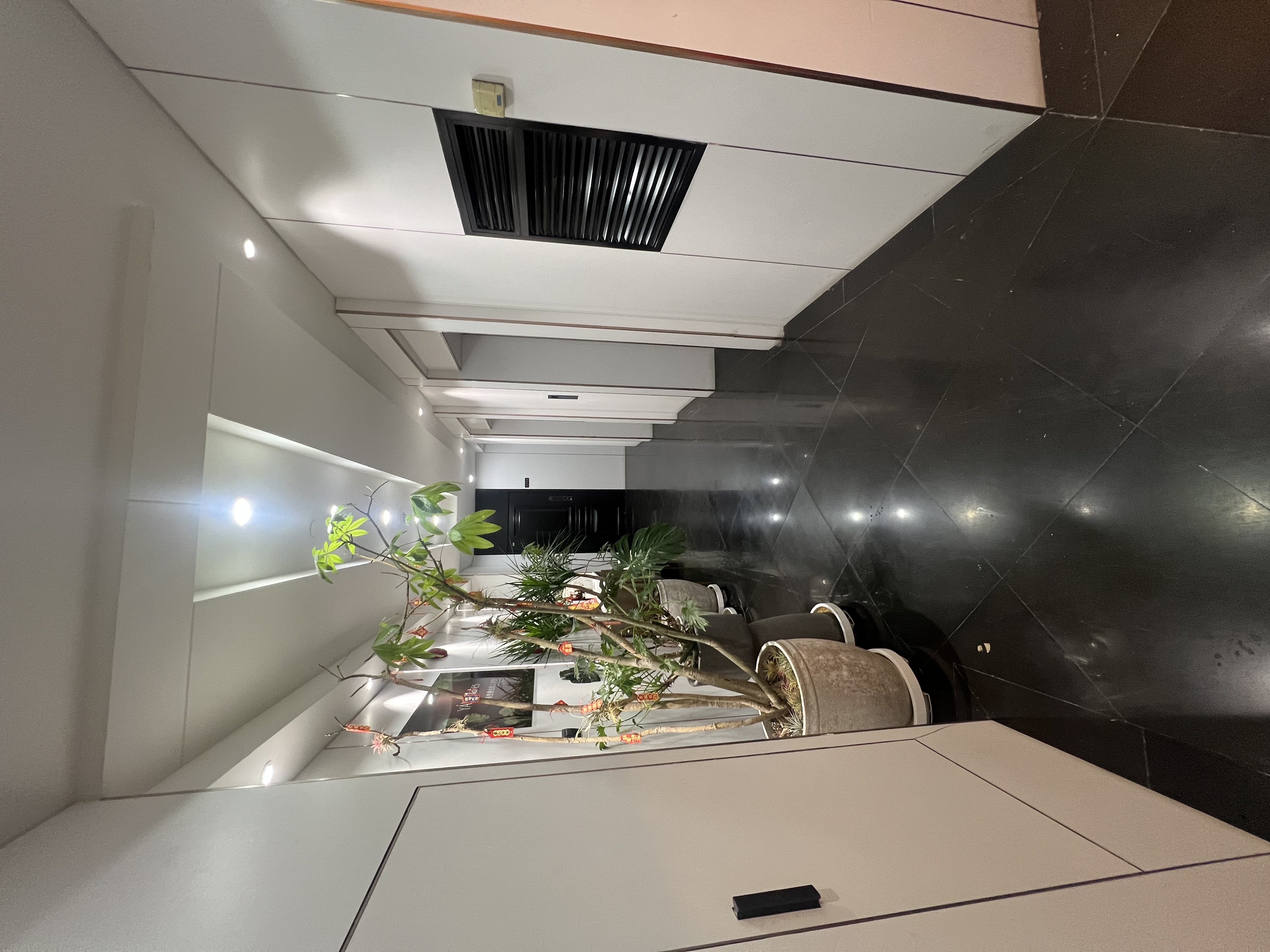 镇宁路裕丰国际大厦286平米写字楼出租