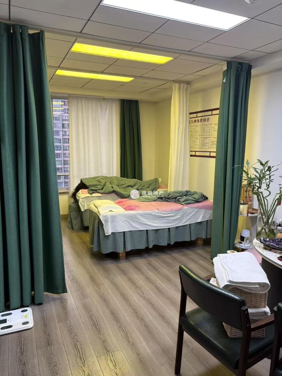 徐家汇嘉汇国际广场63平米写字楼出租