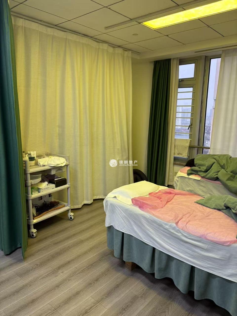 徐家汇嘉汇国际广场63平米写字楼出租