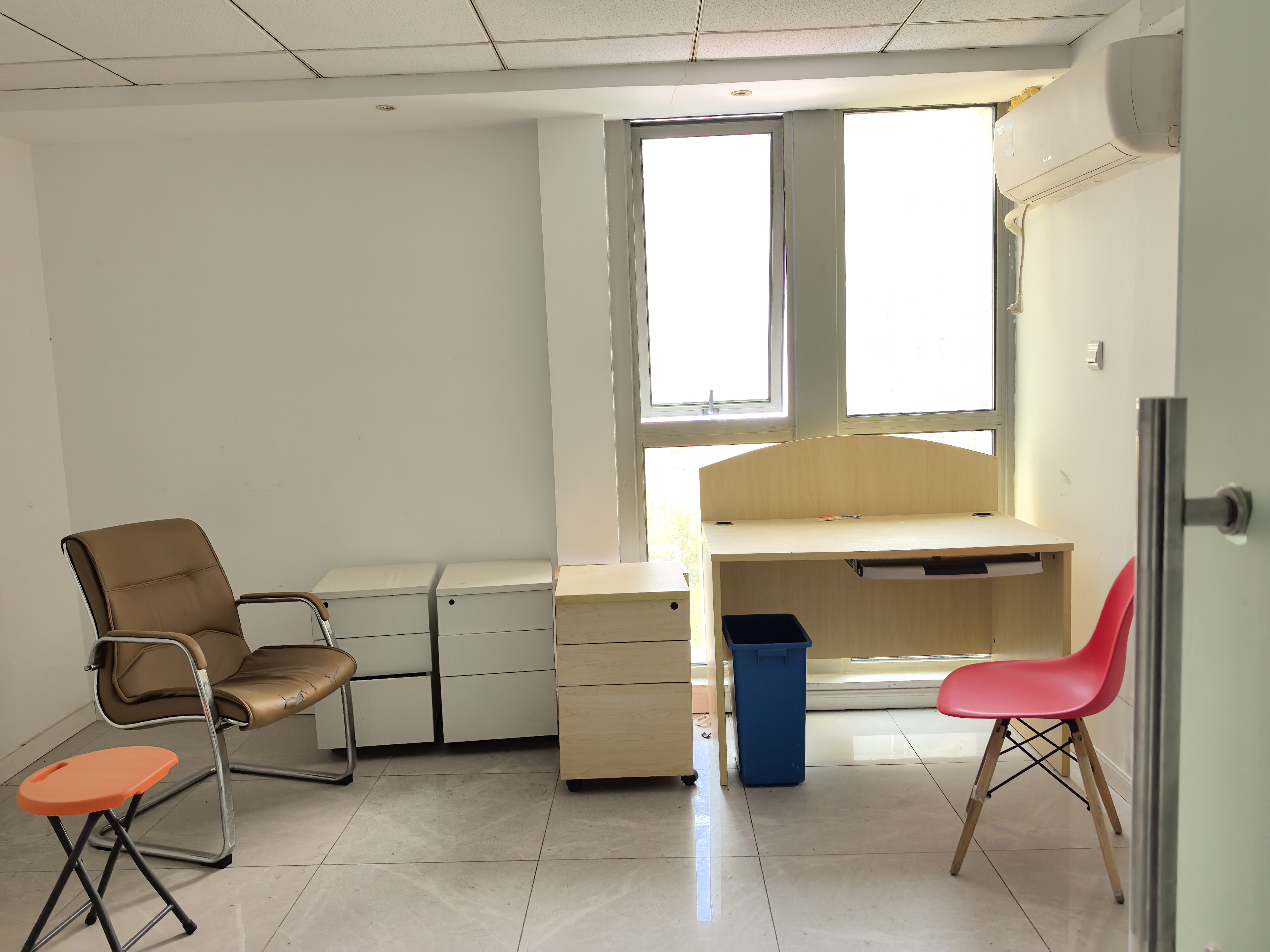 曹杨尚诚国际83平米写字楼出租