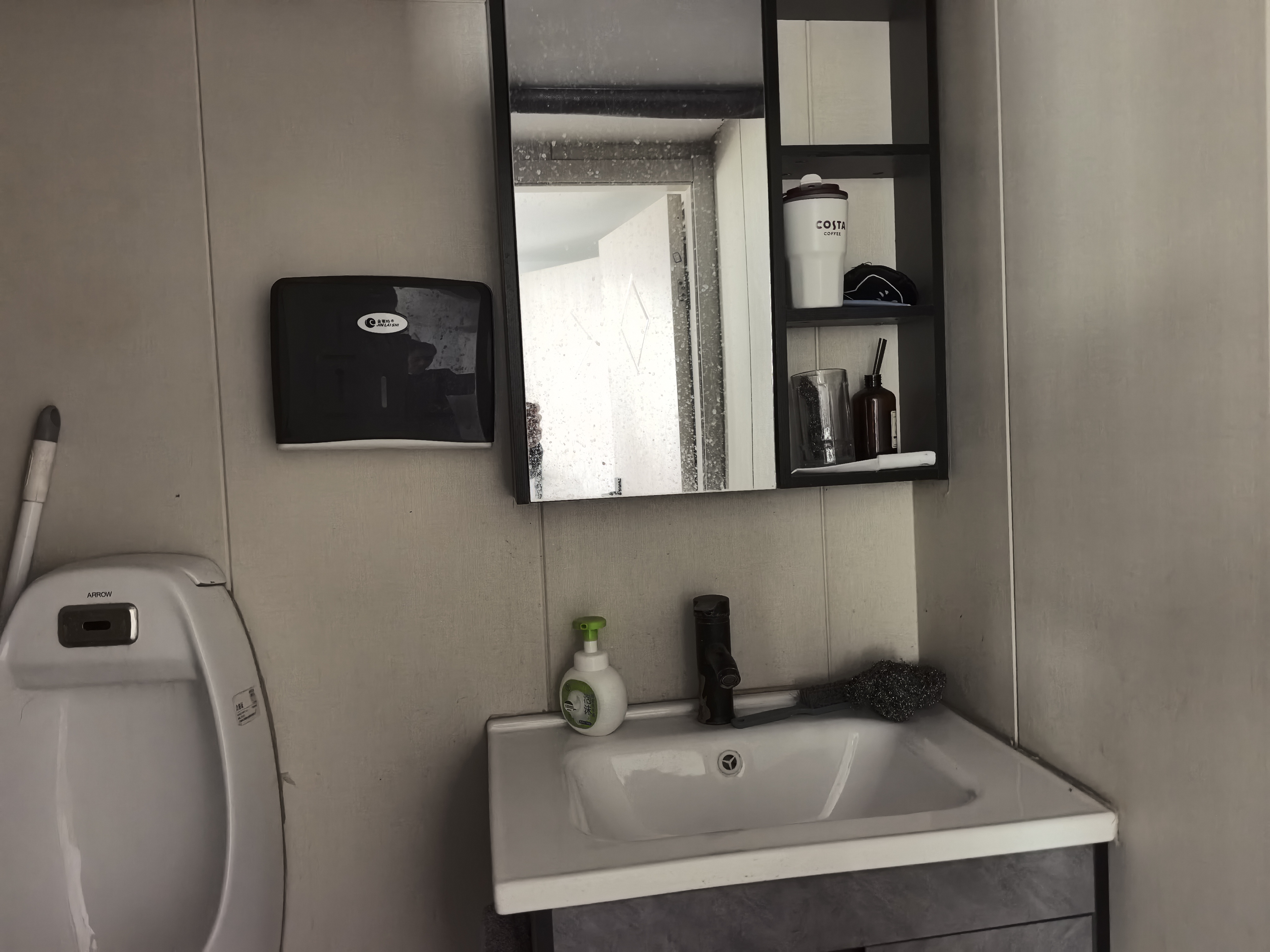 曹杨尚诚国际104平米写字楼出租