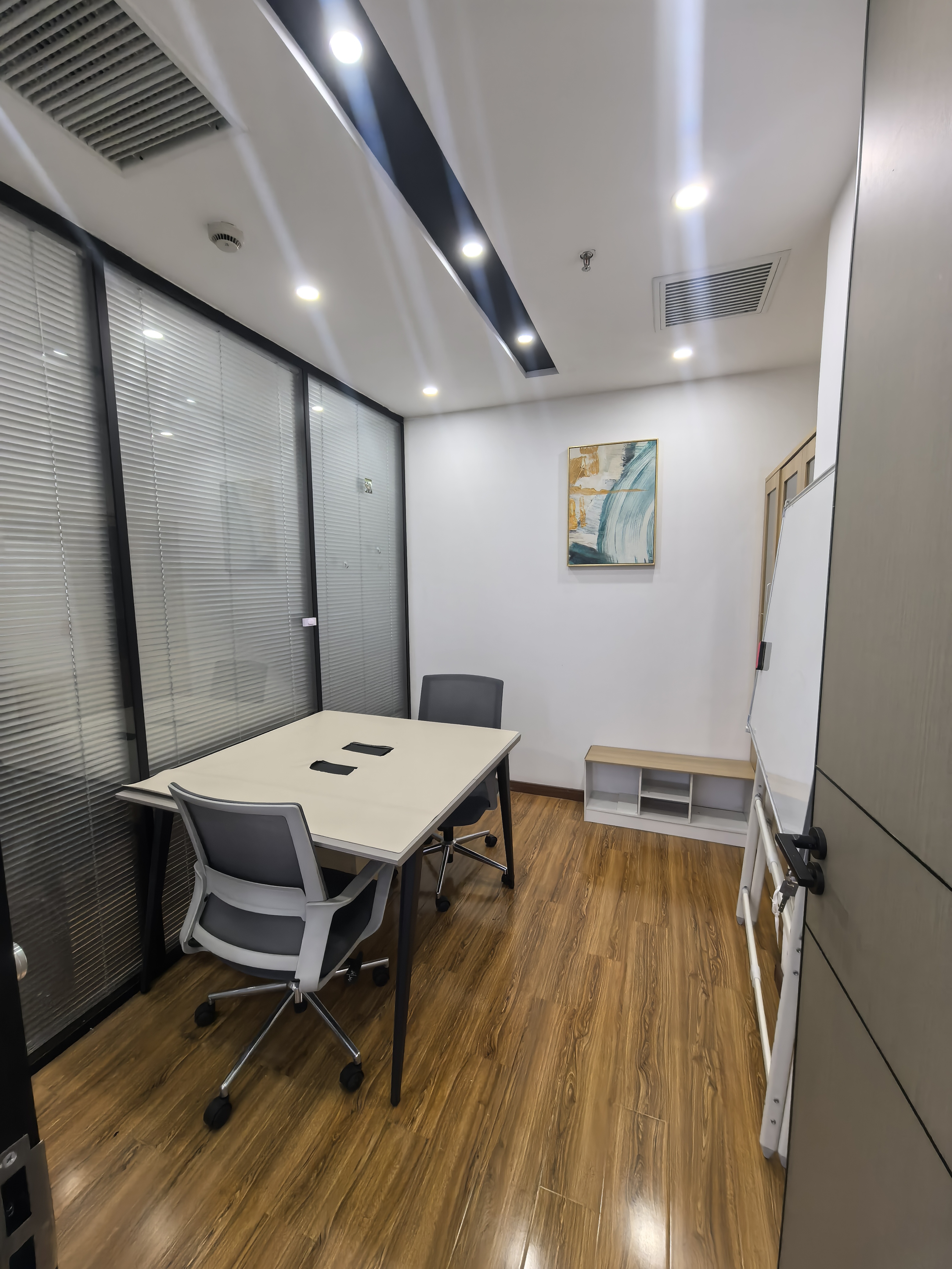 淮海中路恒积大厦175平米写字楼出租