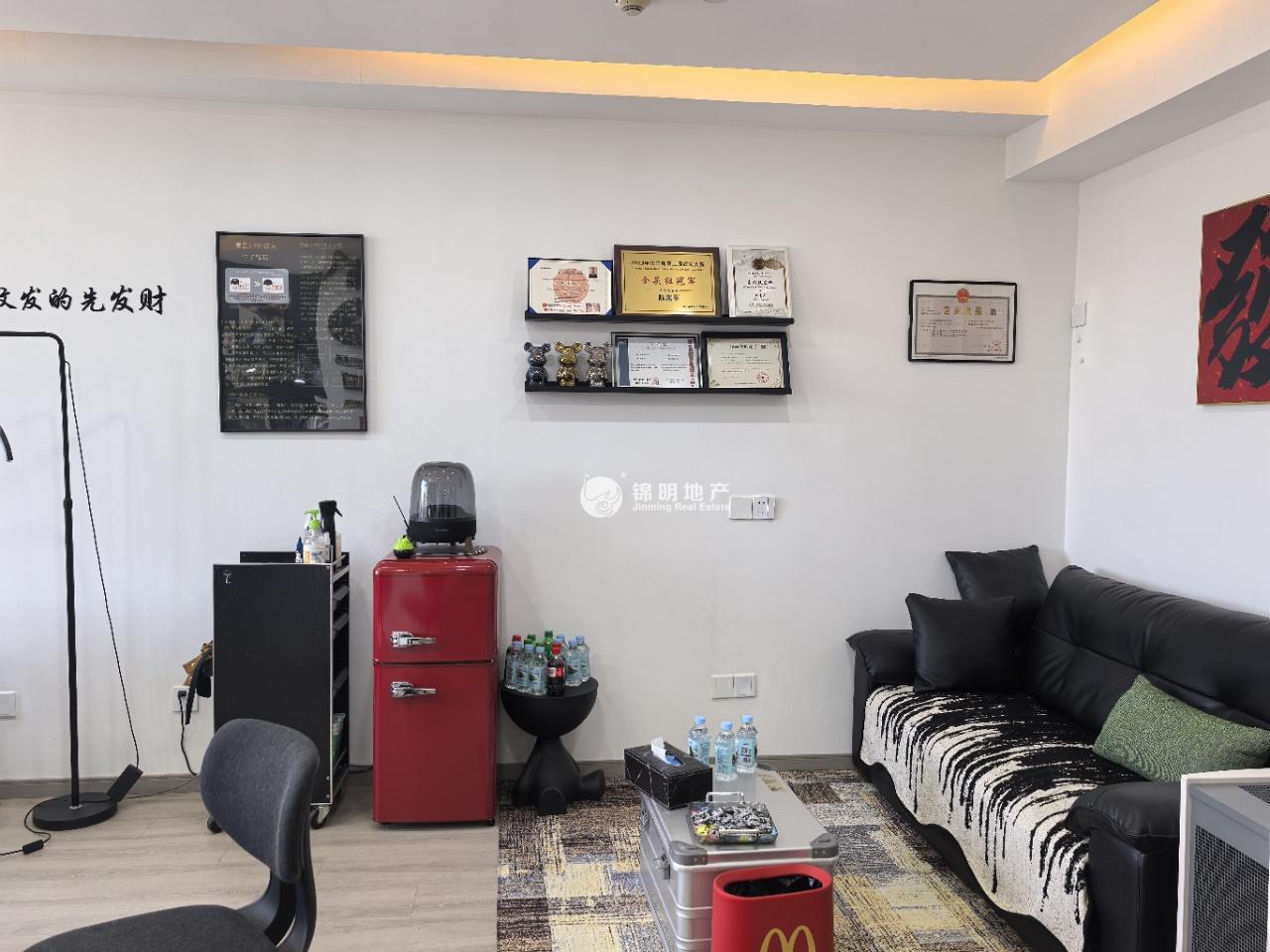 徐家汇嘉汇国际广场63平米写字楼出租