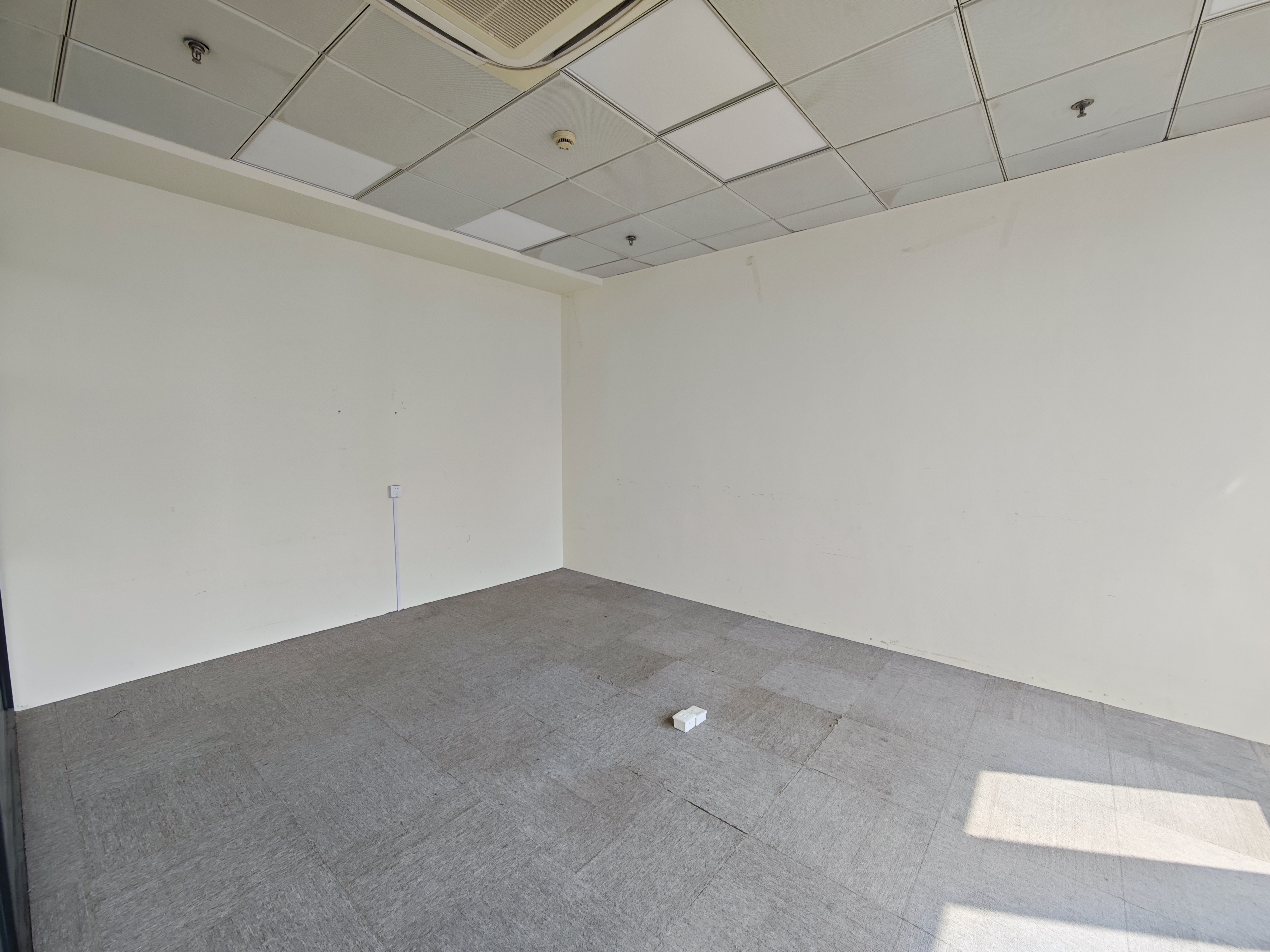 曹杨汇融大厦143平米写字楼出租