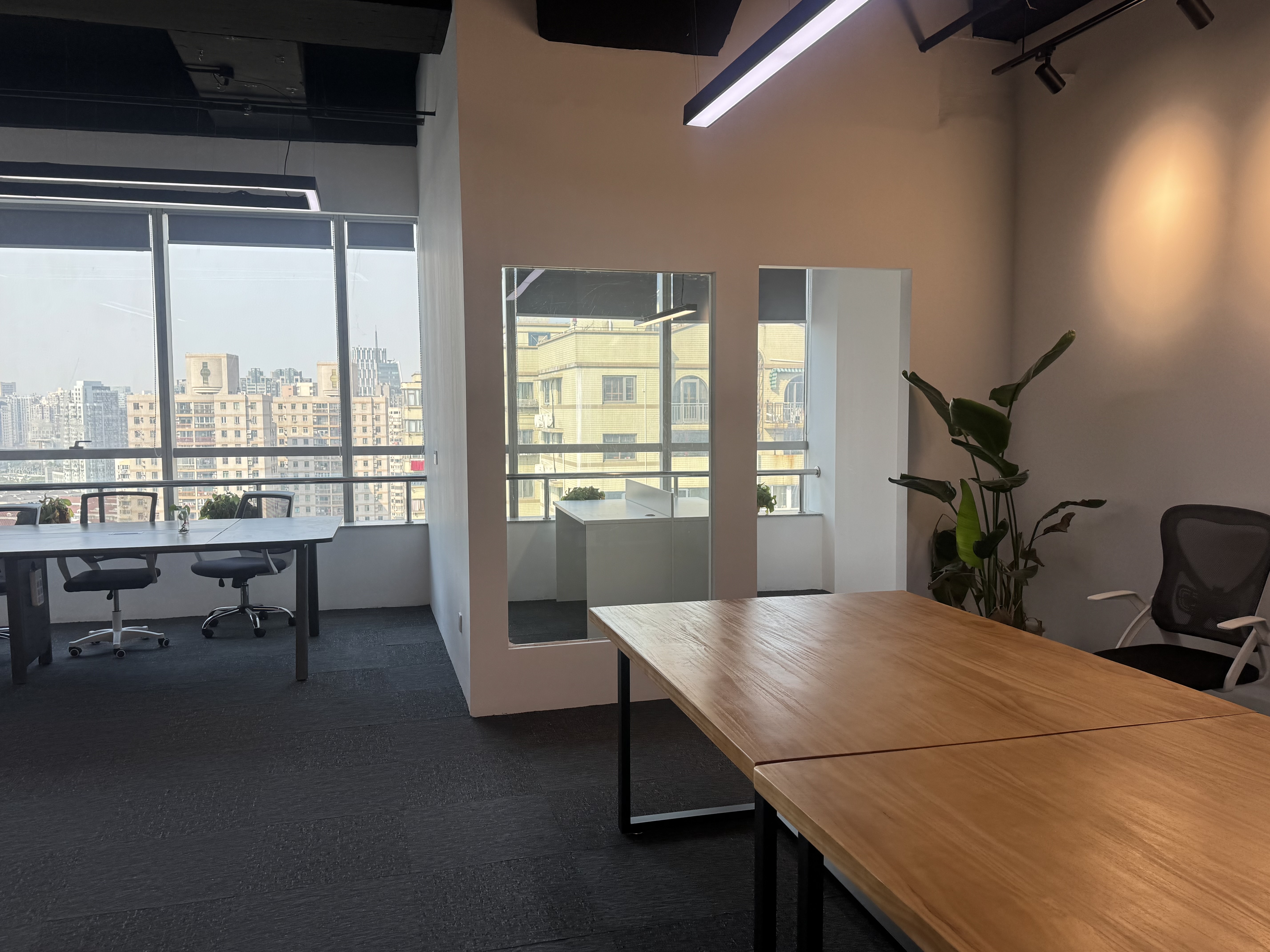 中山公园绿地商务大厦122平米写字楼出租