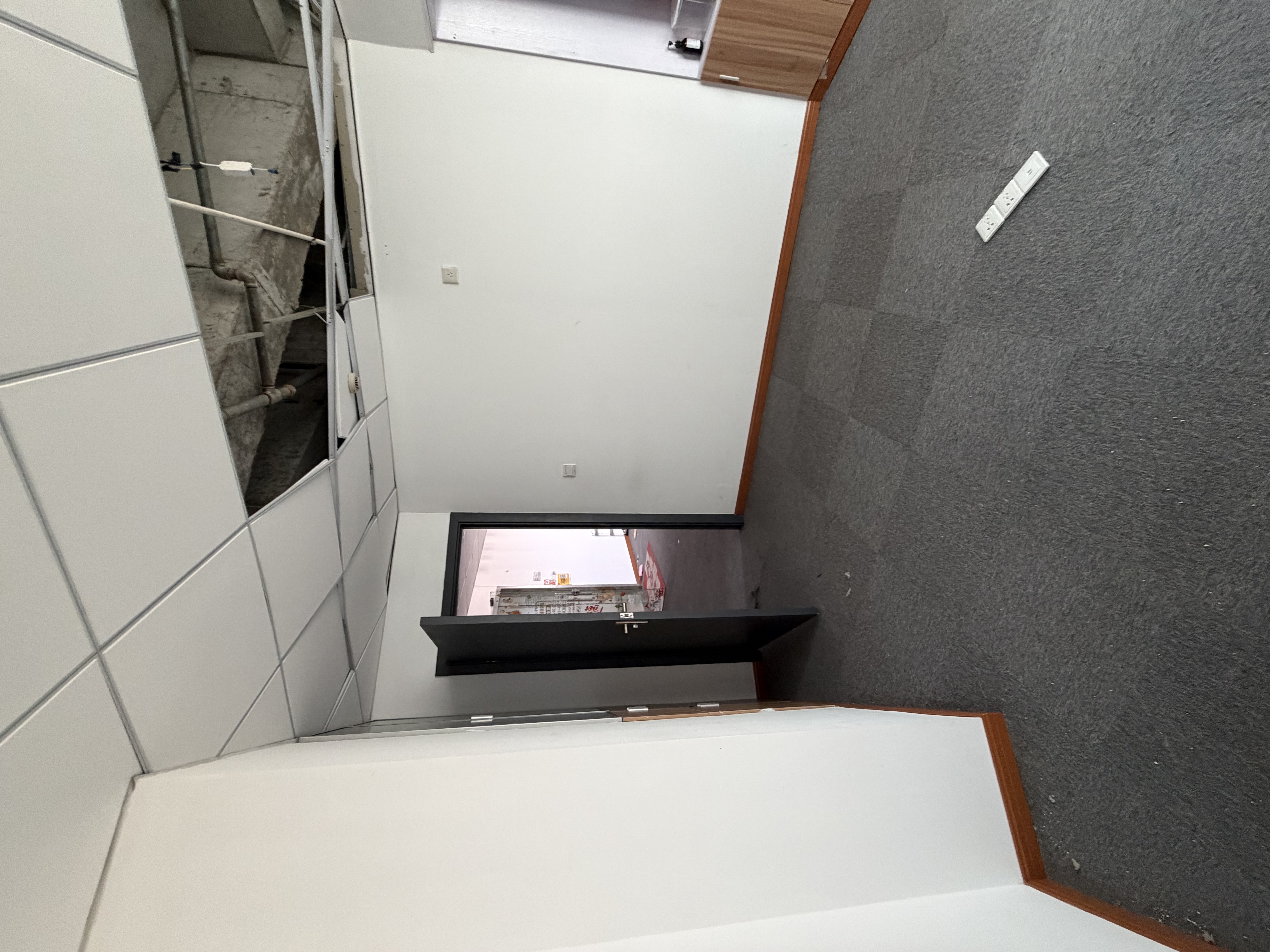 鞍山远洋广场94平米写字楼出租