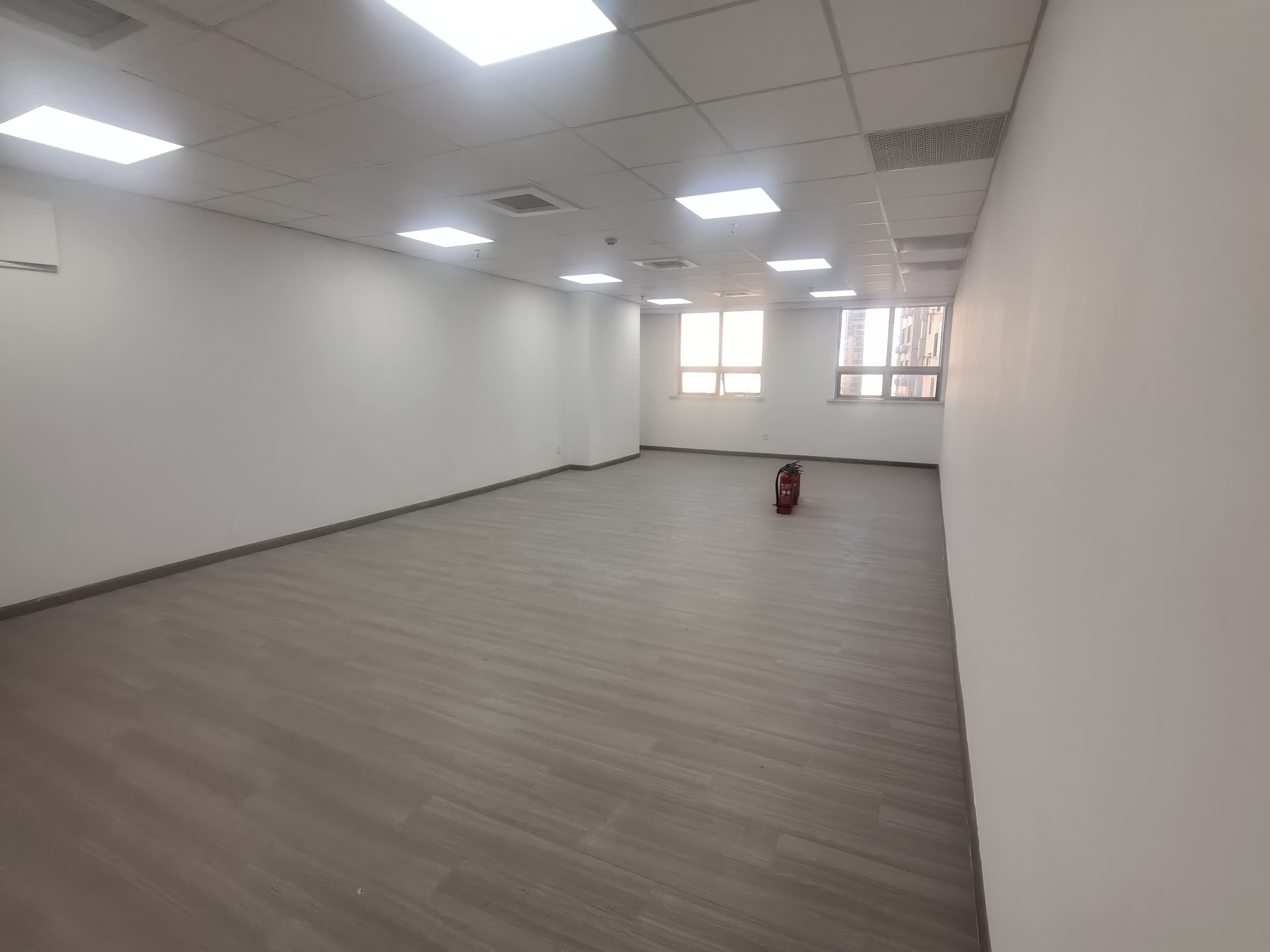 打浦桥致远大厦85平米写字楼出租