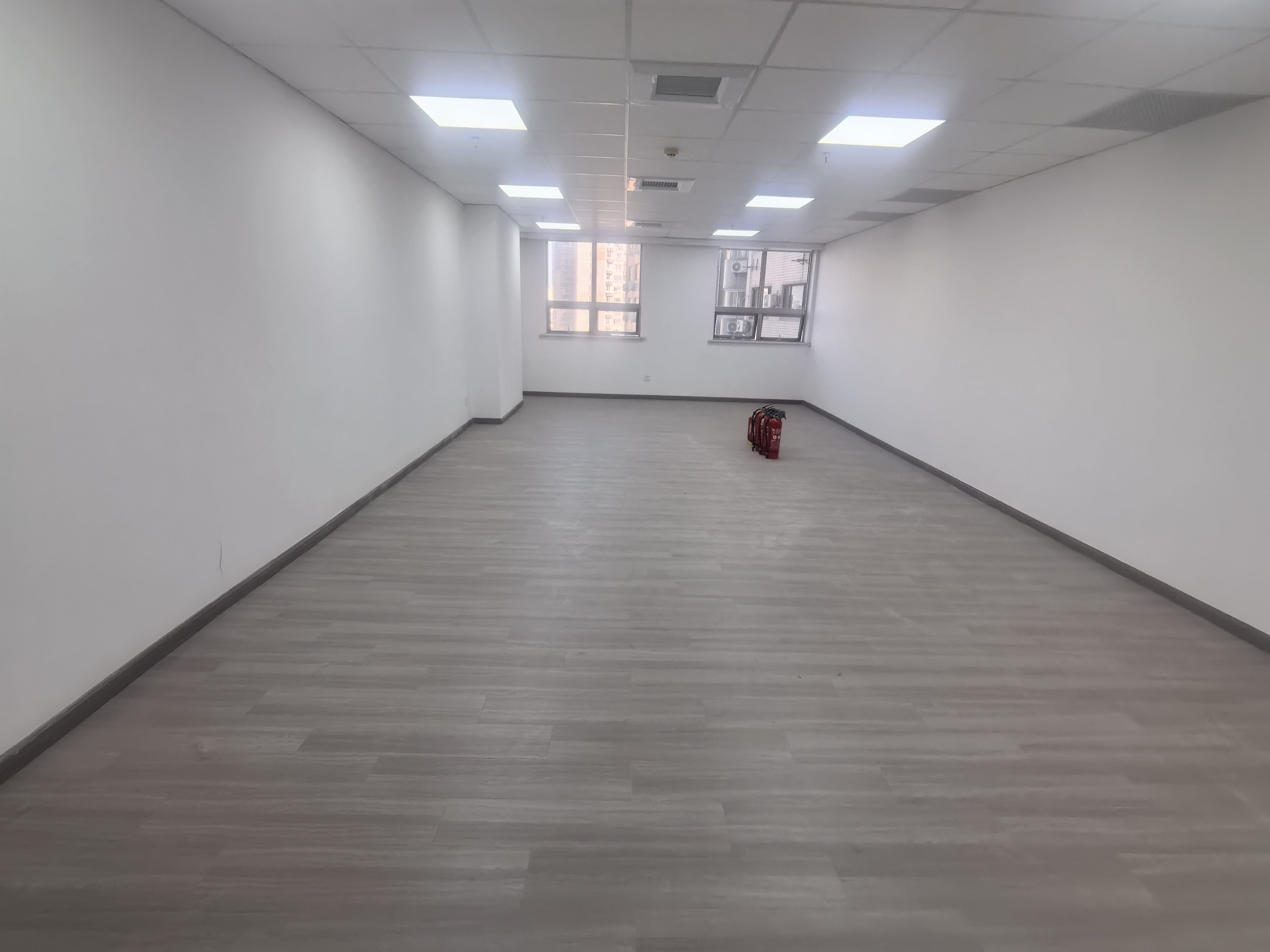 打浦桥致远大厦85平米写字楼出租