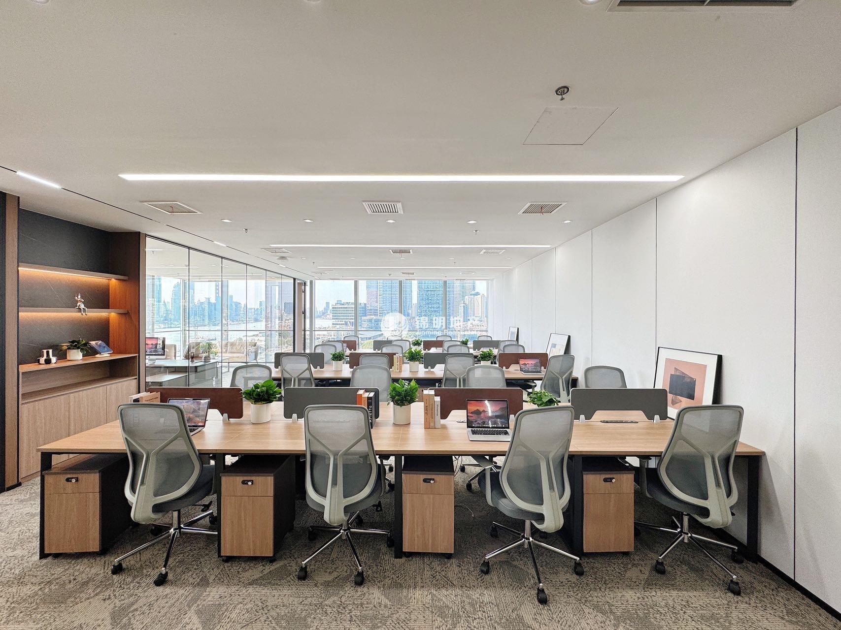 东外滩中交滨江广场357平米写字楼出租