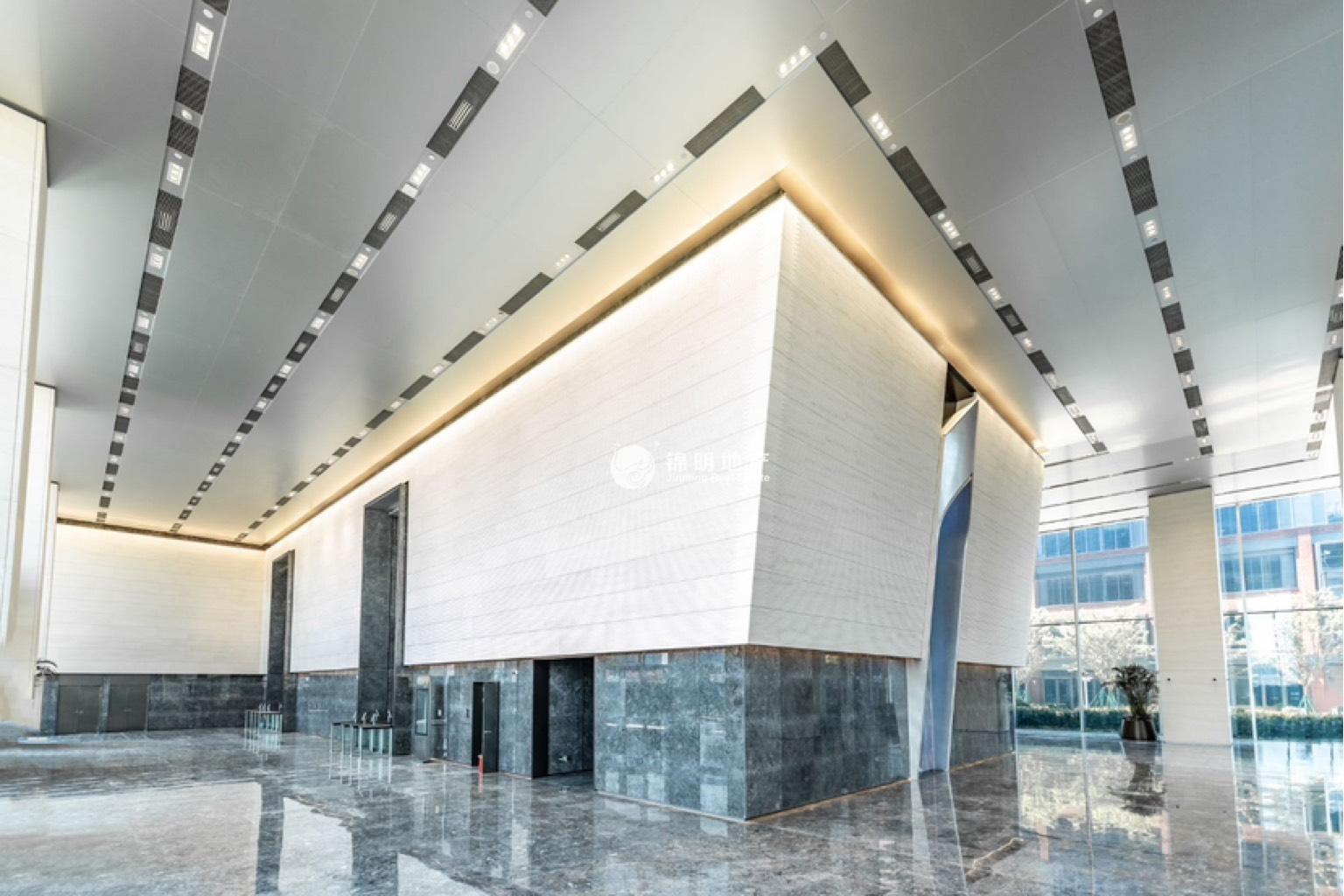 东外滩中交滨江广场136平米写字楼出租