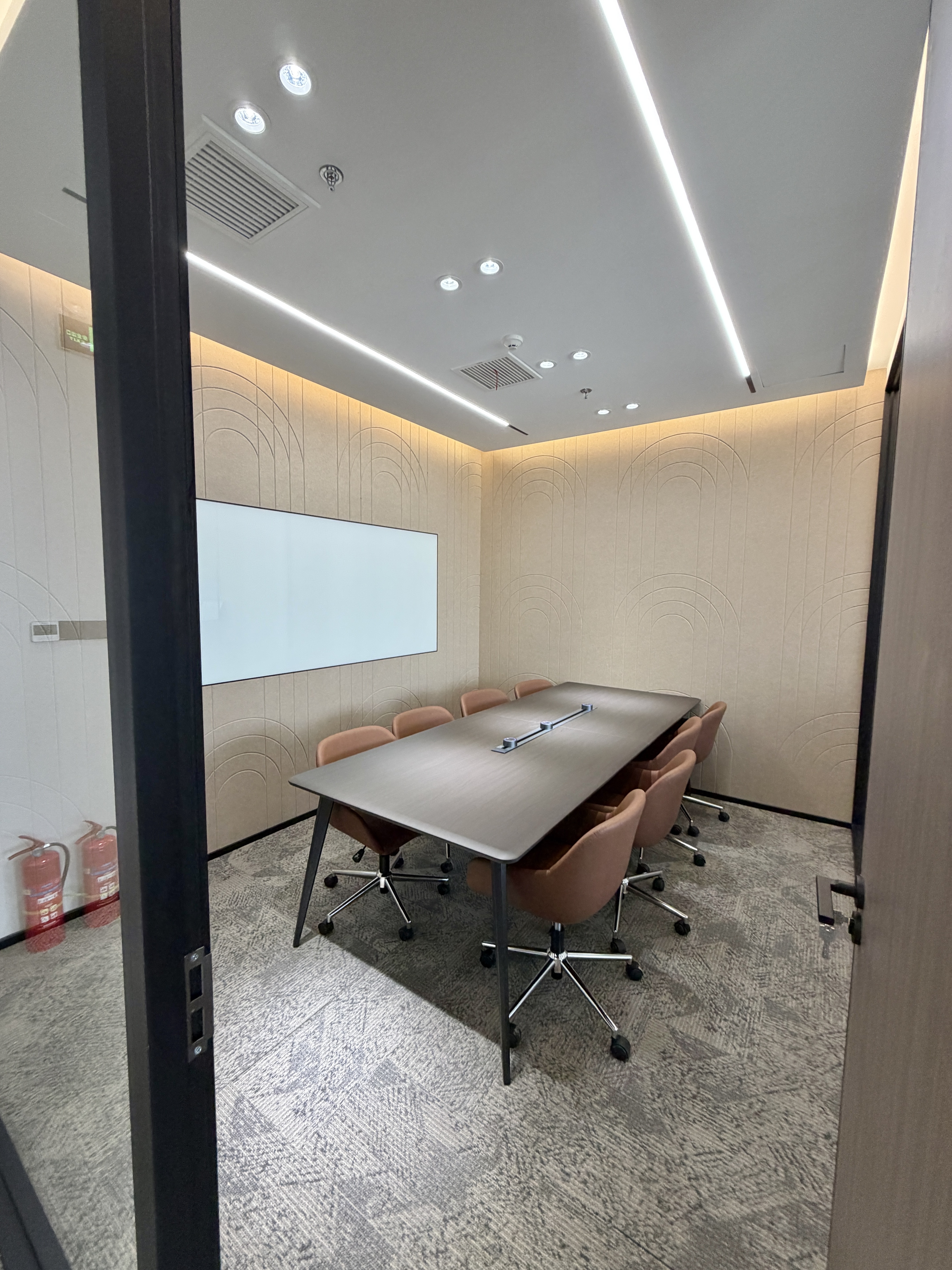 东外滩中交滨江广场62平米写字楼出租