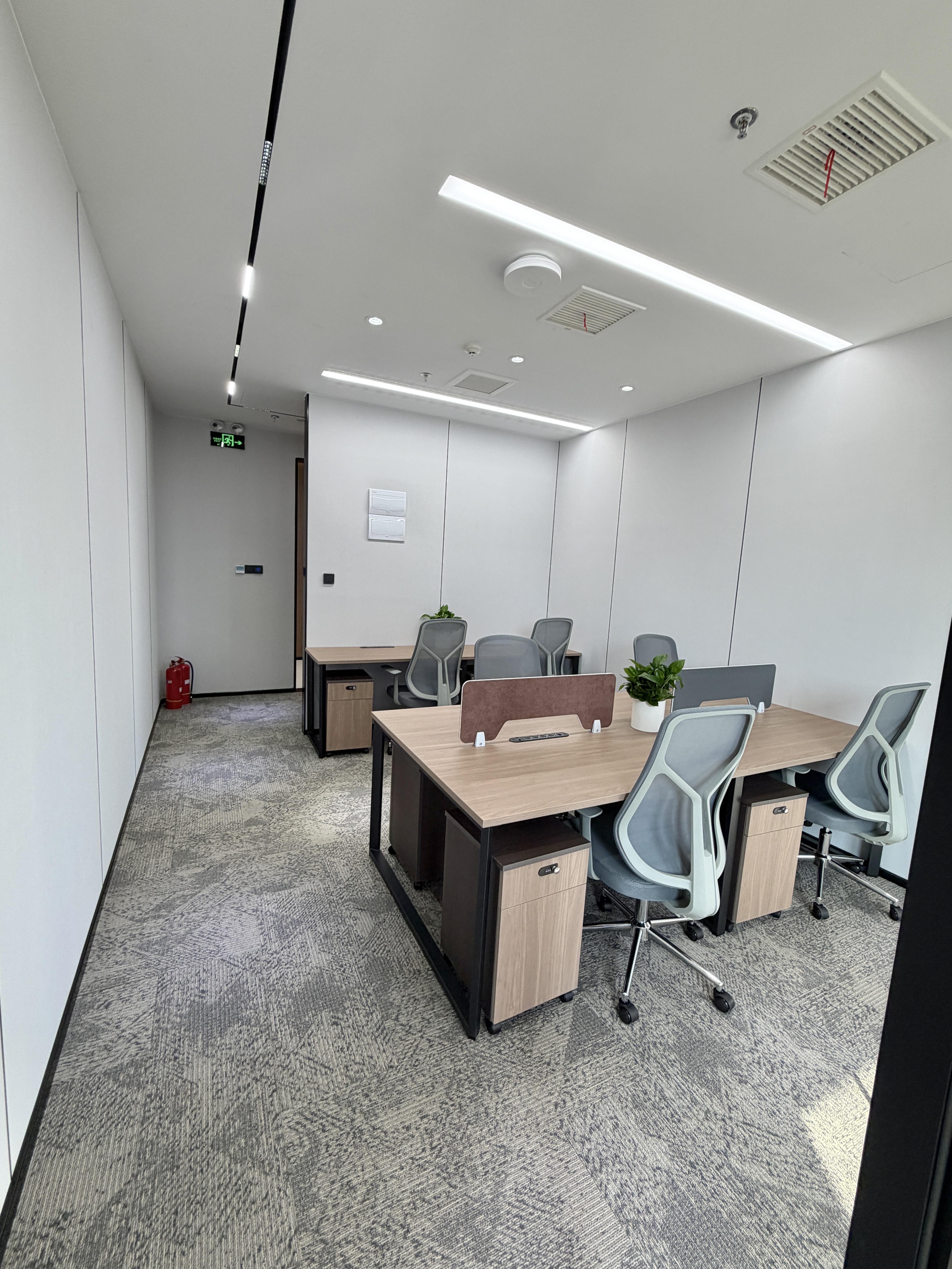 东外滩中交滨江广场67平米写字楼出租