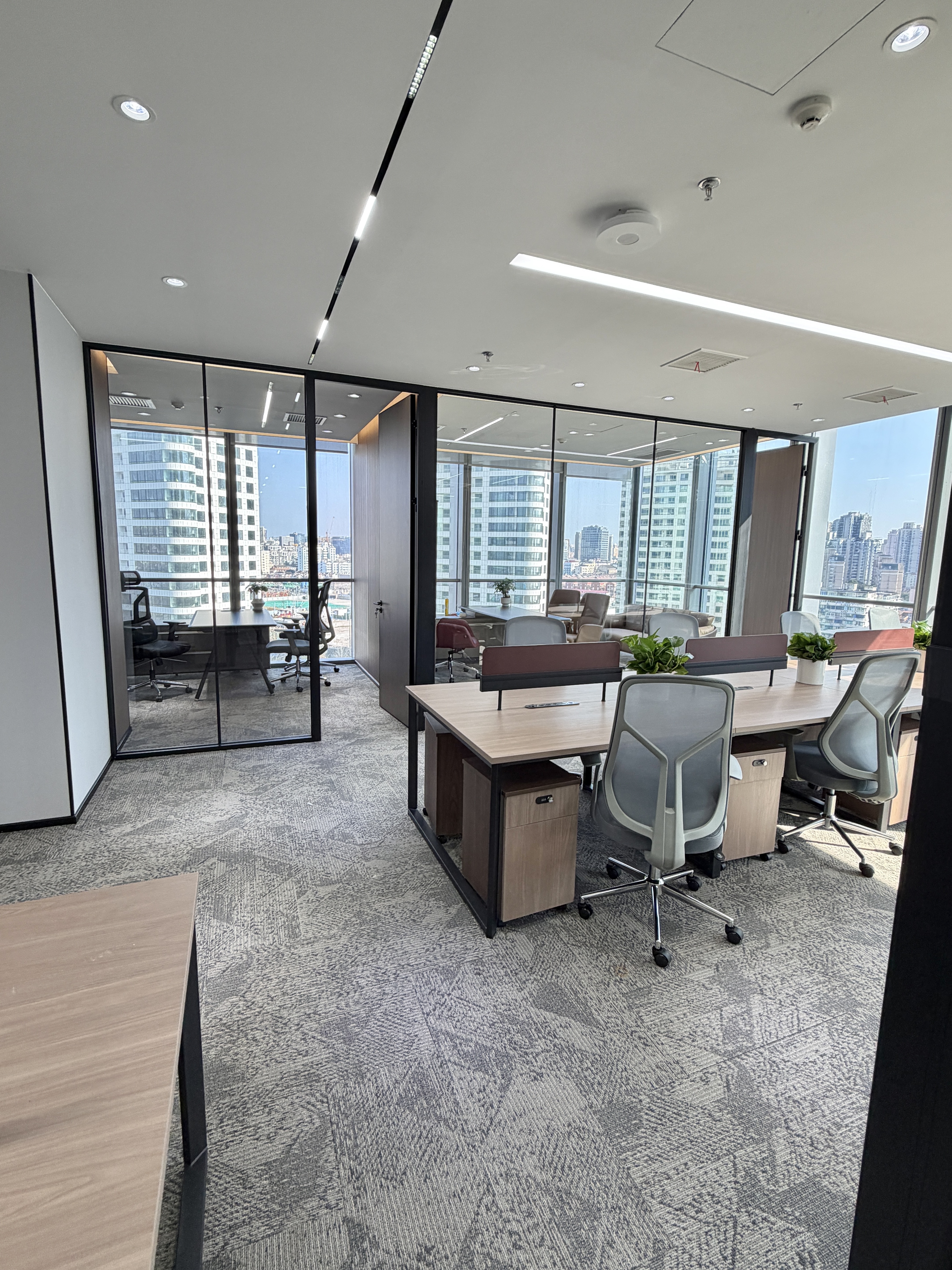 东外滩中交滨江广场188平米写字楼出租