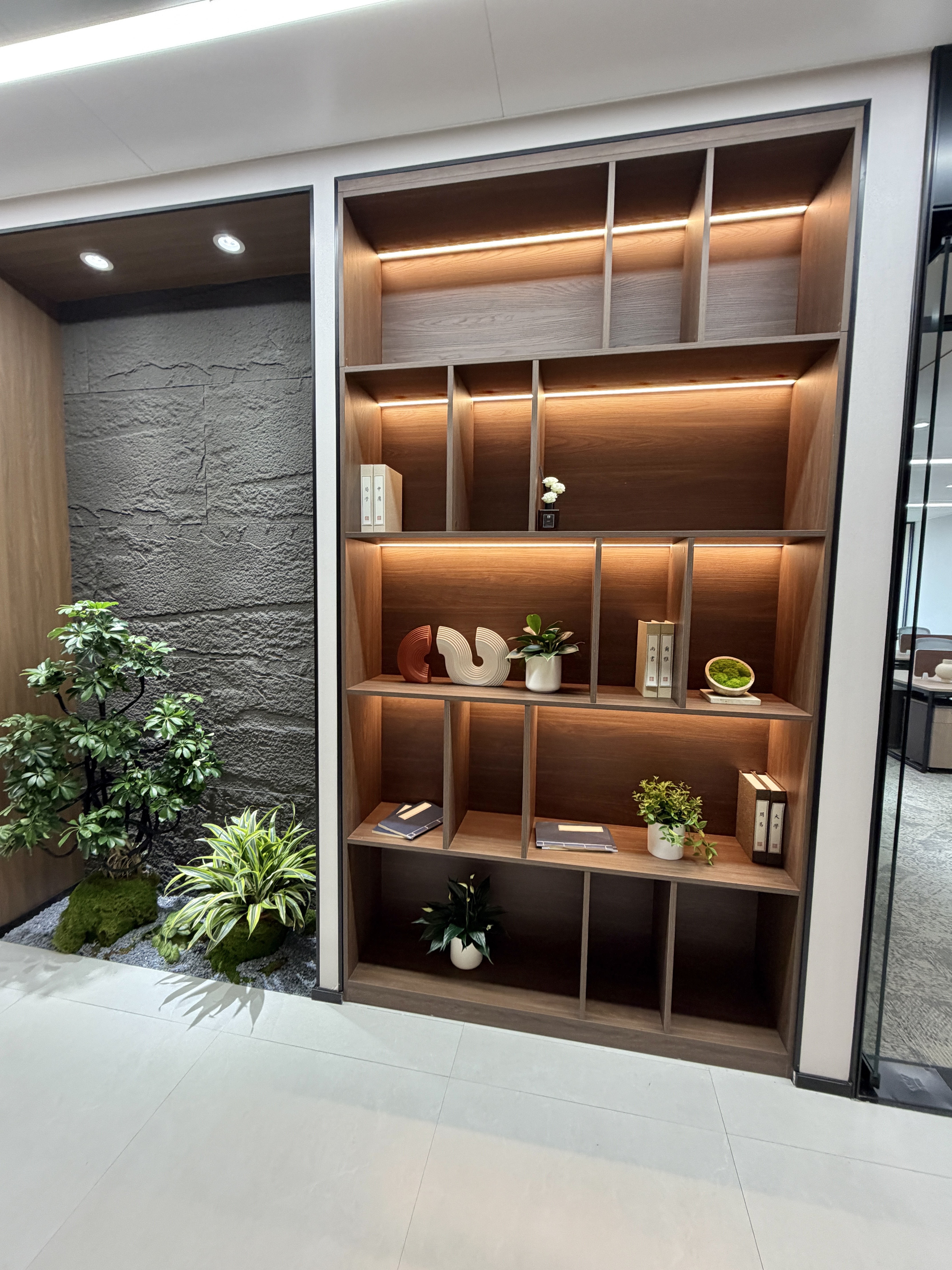 东外滩中交滨江广场89平米写字楼出租