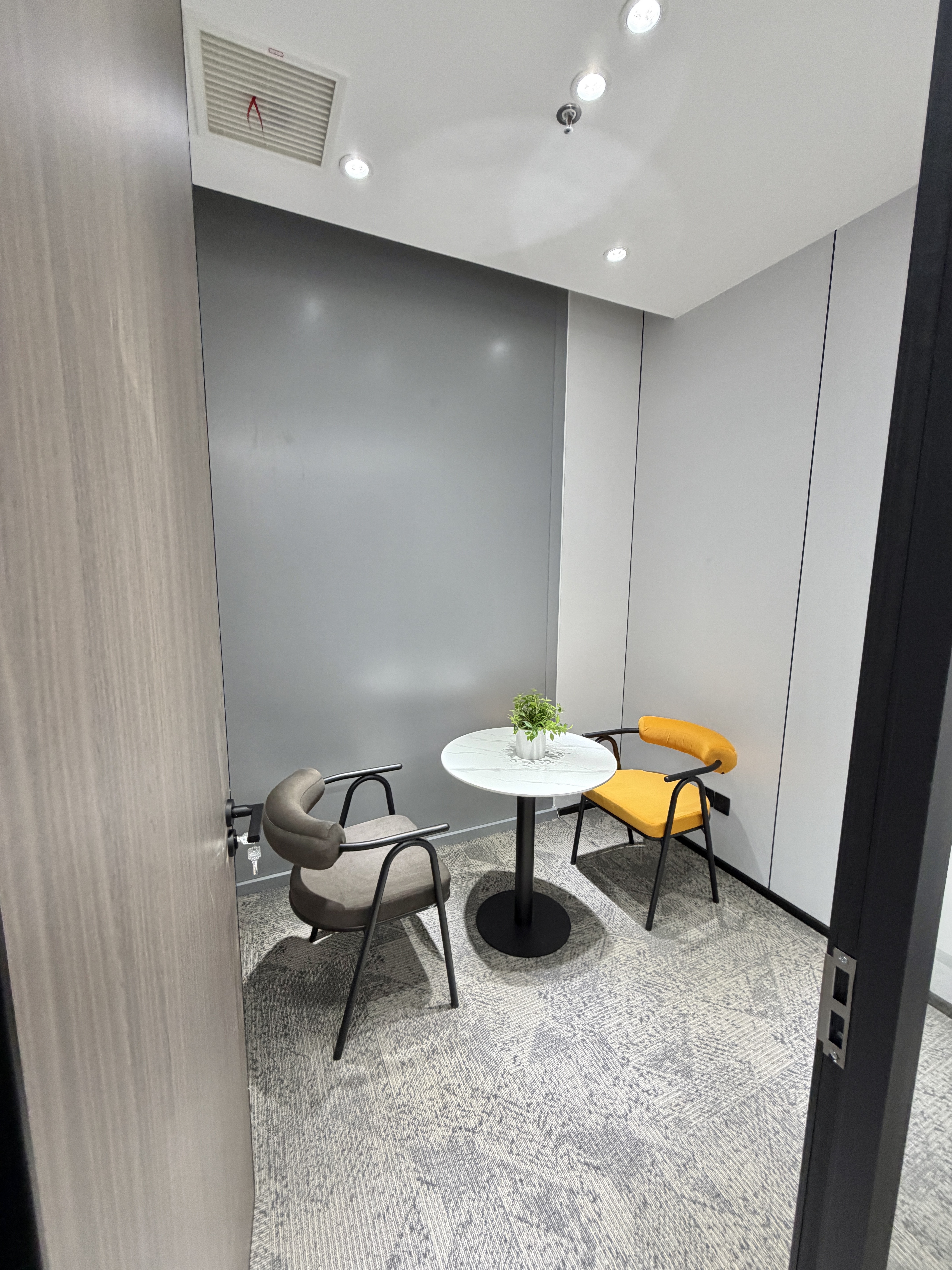 东外滩中交滨江广场89平米写字楼出租