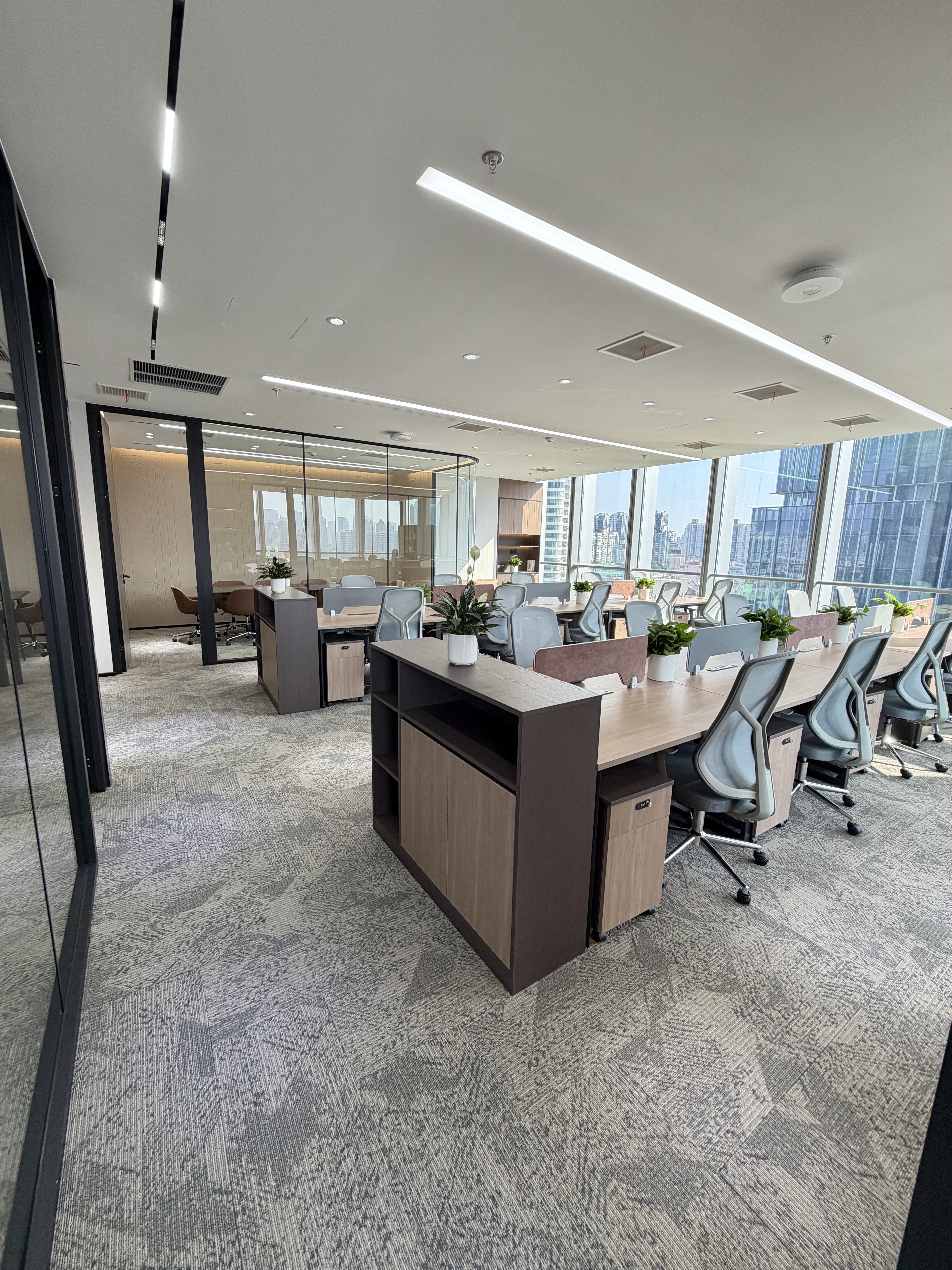 东外滩中交滨江广场158平米写字楼出租