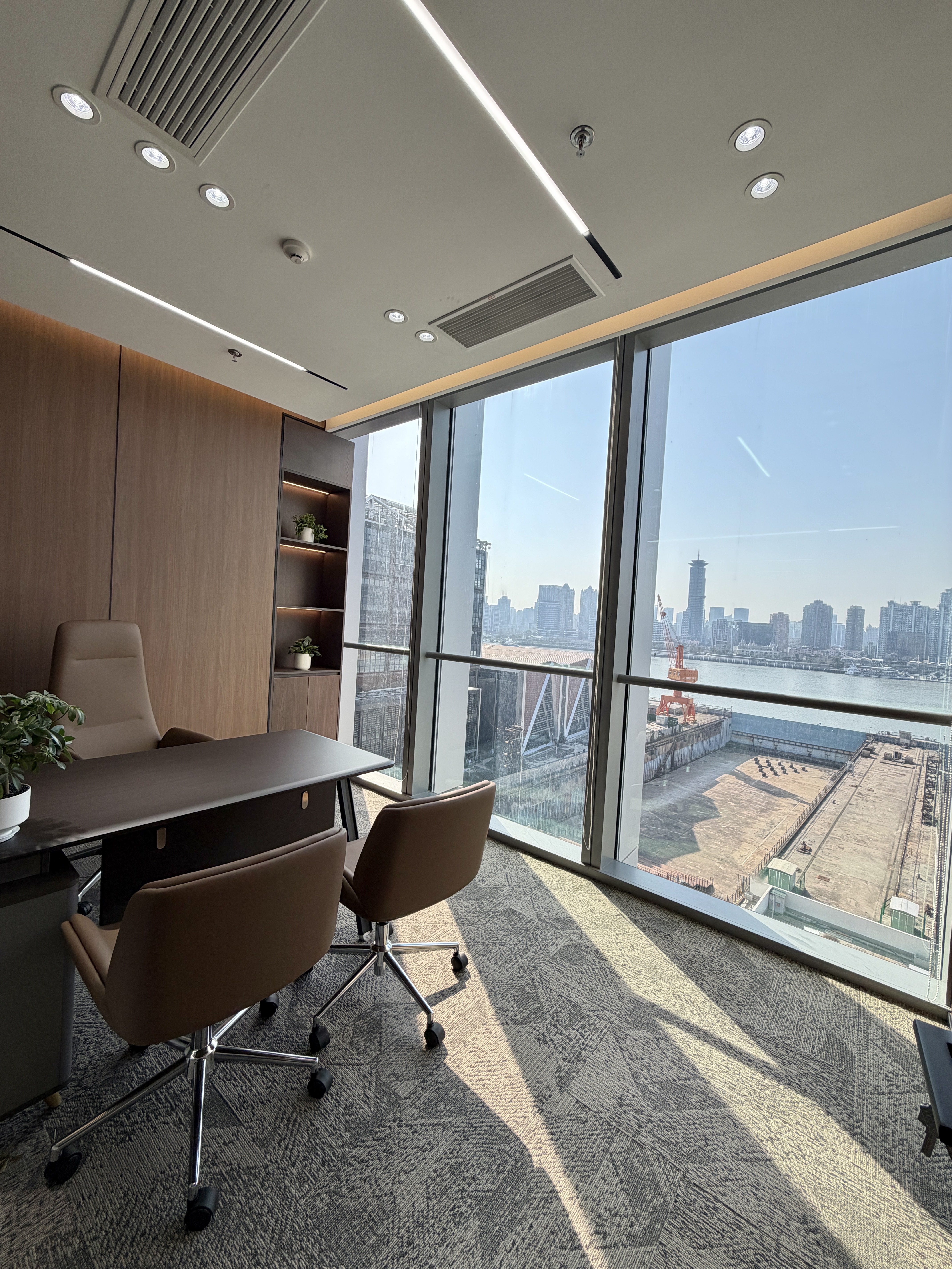 东外滩中交滨江广场108平米写字楼出租