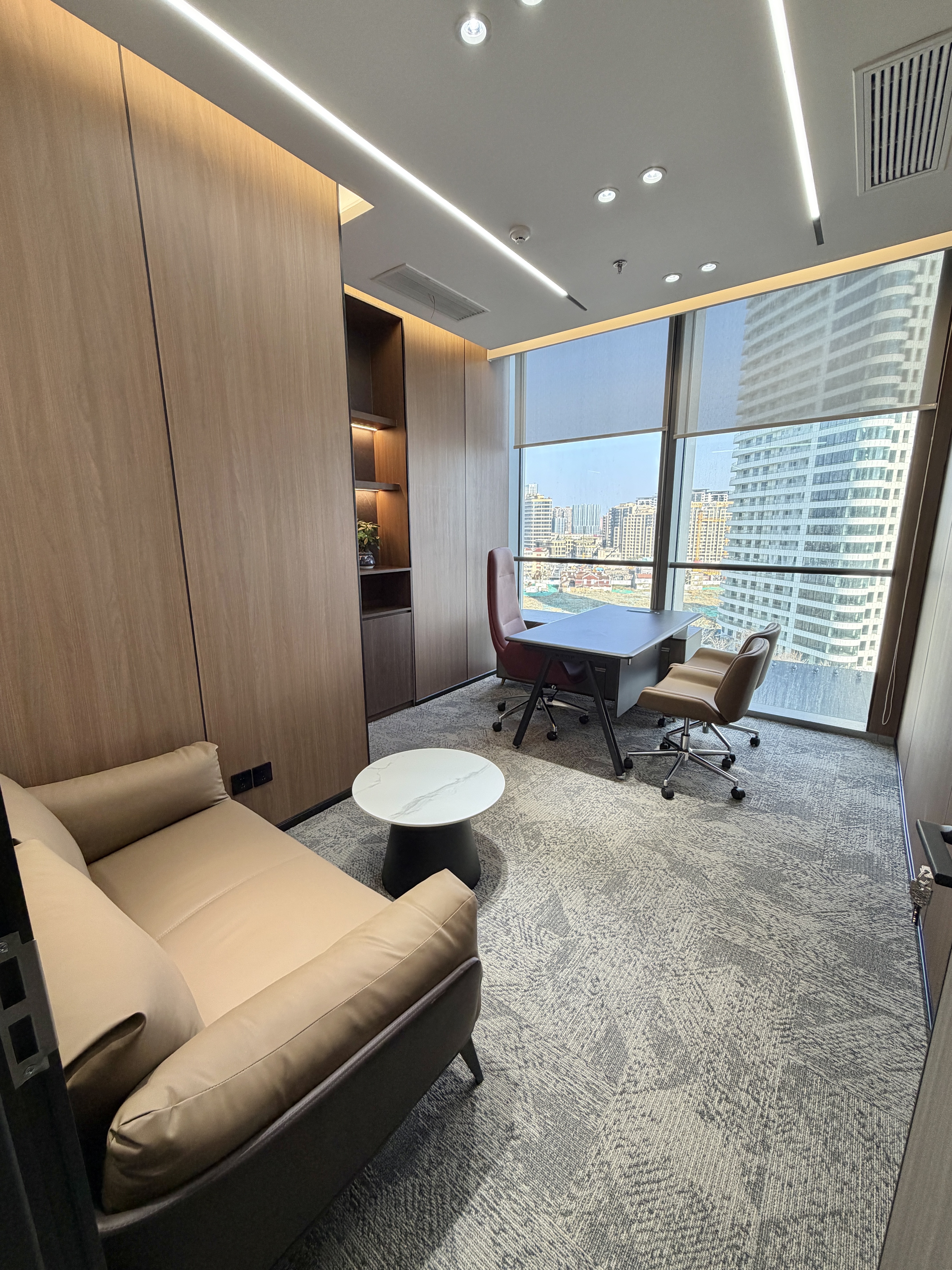 东外滩中交滨江广场86平米写字楼出租