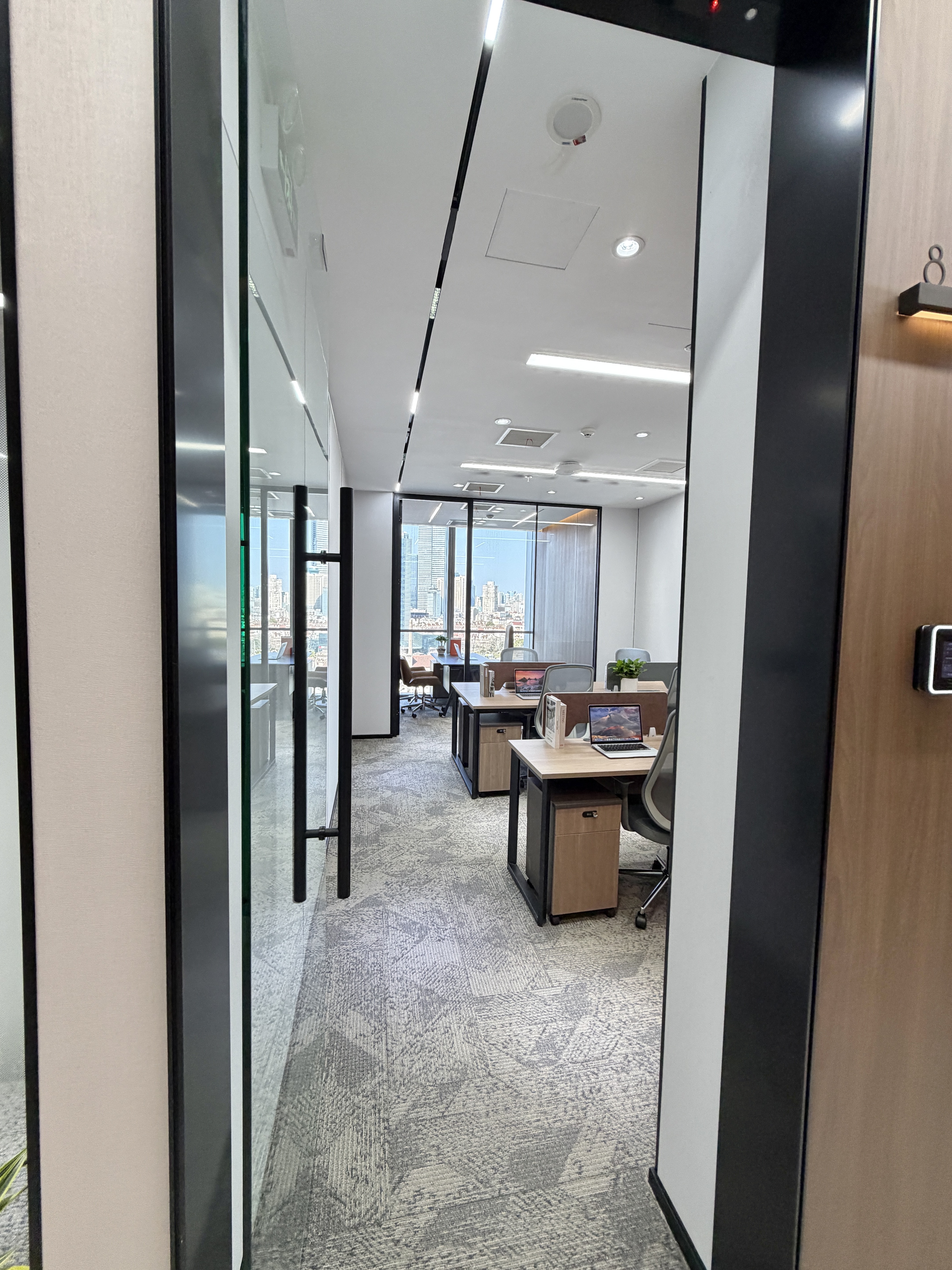 东外滩中交滨江广场73平米写字楼出租