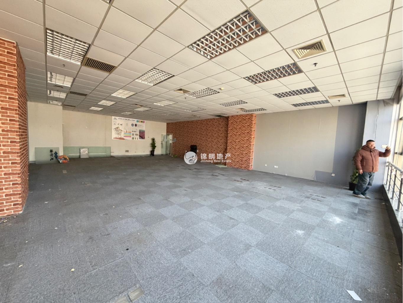 打浦桥致远大厦210平米写字楼出售