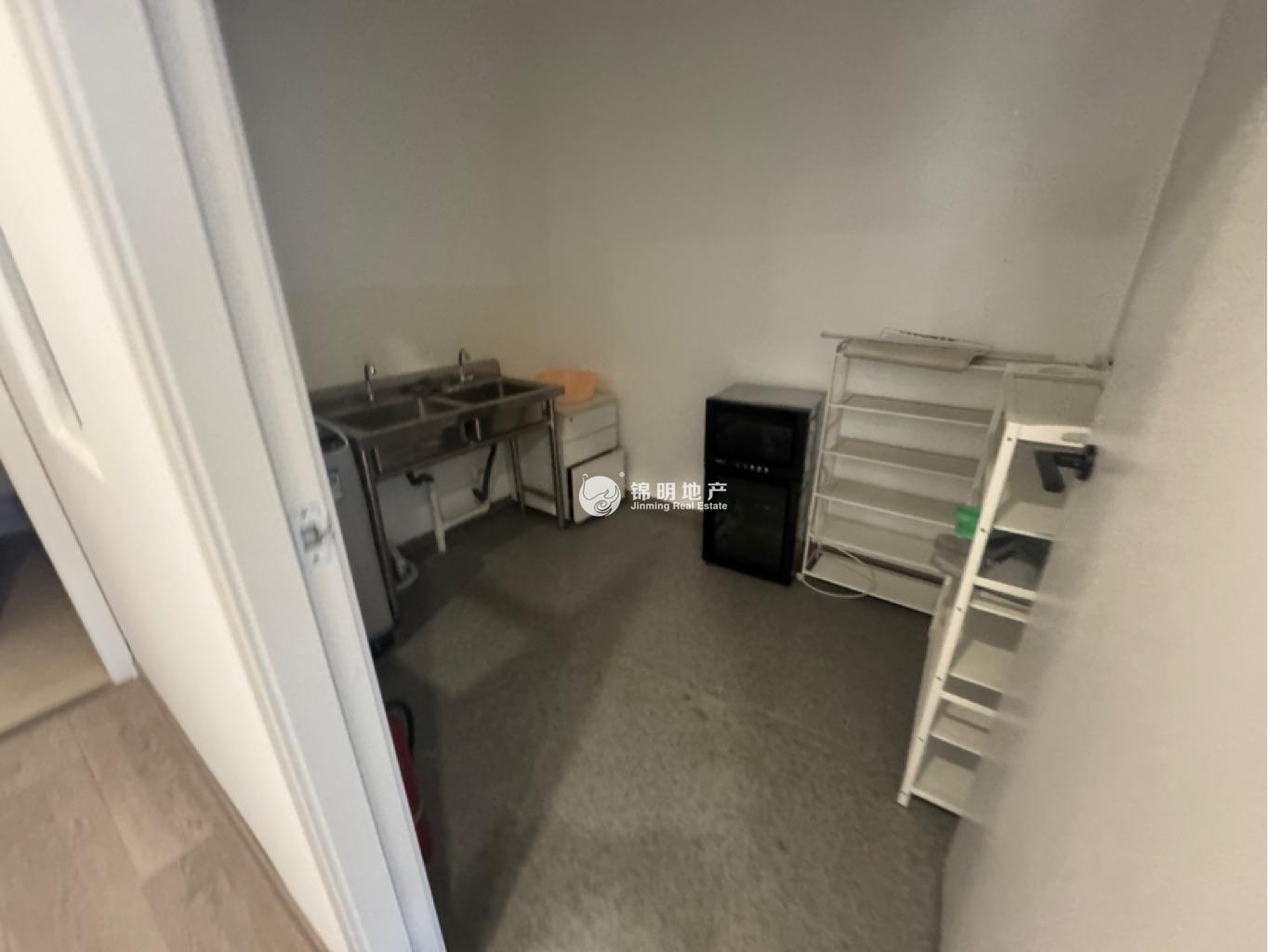 天山捷运大厦134平米写字楼出租