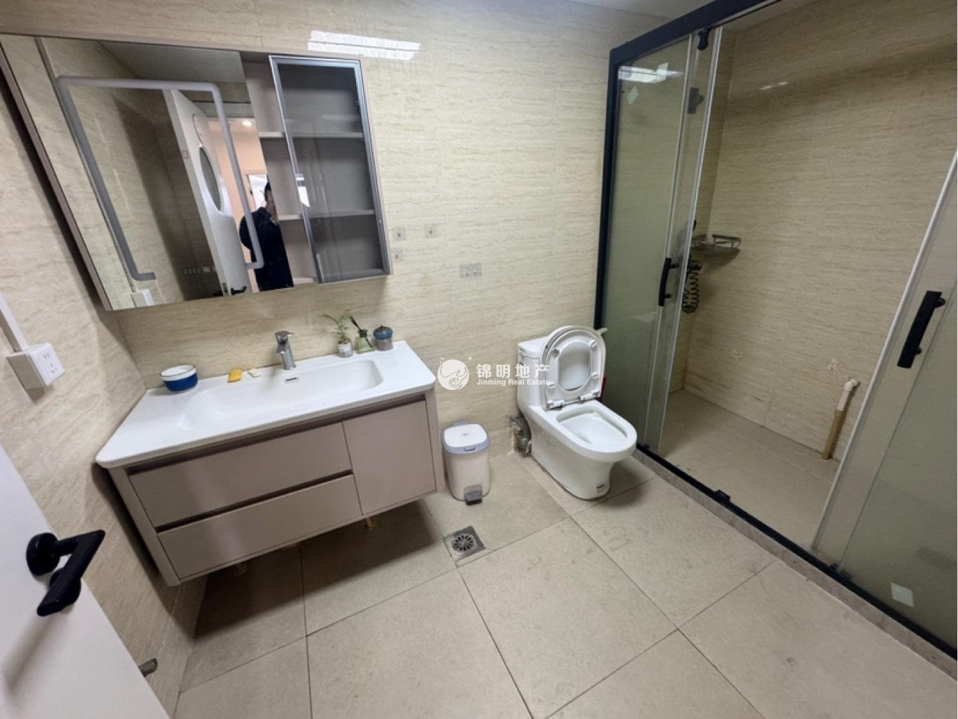 天山捷运大厦134平米写字楼出租