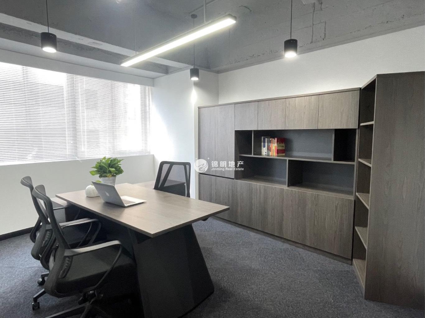 控江路上海信息技术大厦179平米写字楼出租