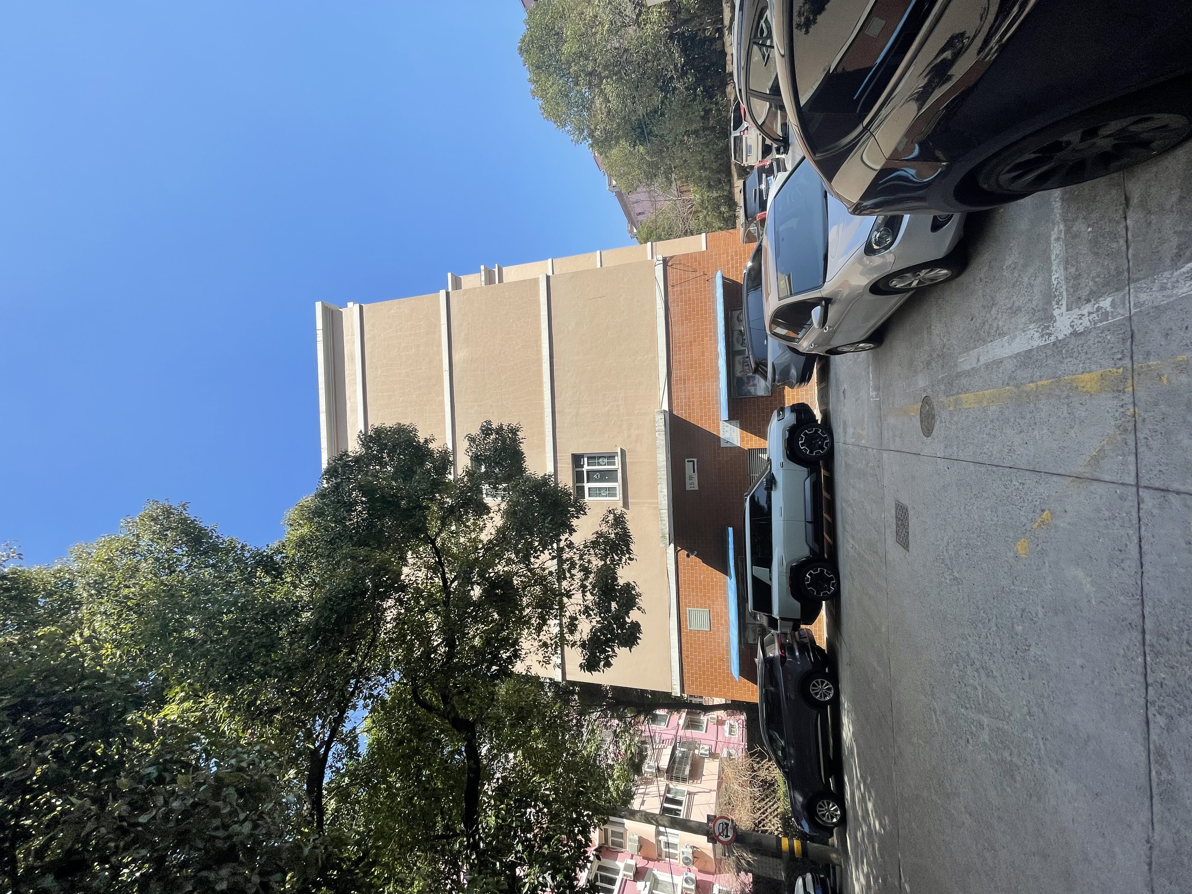 闸北公园锦灏佳园3694平米写字楼出售