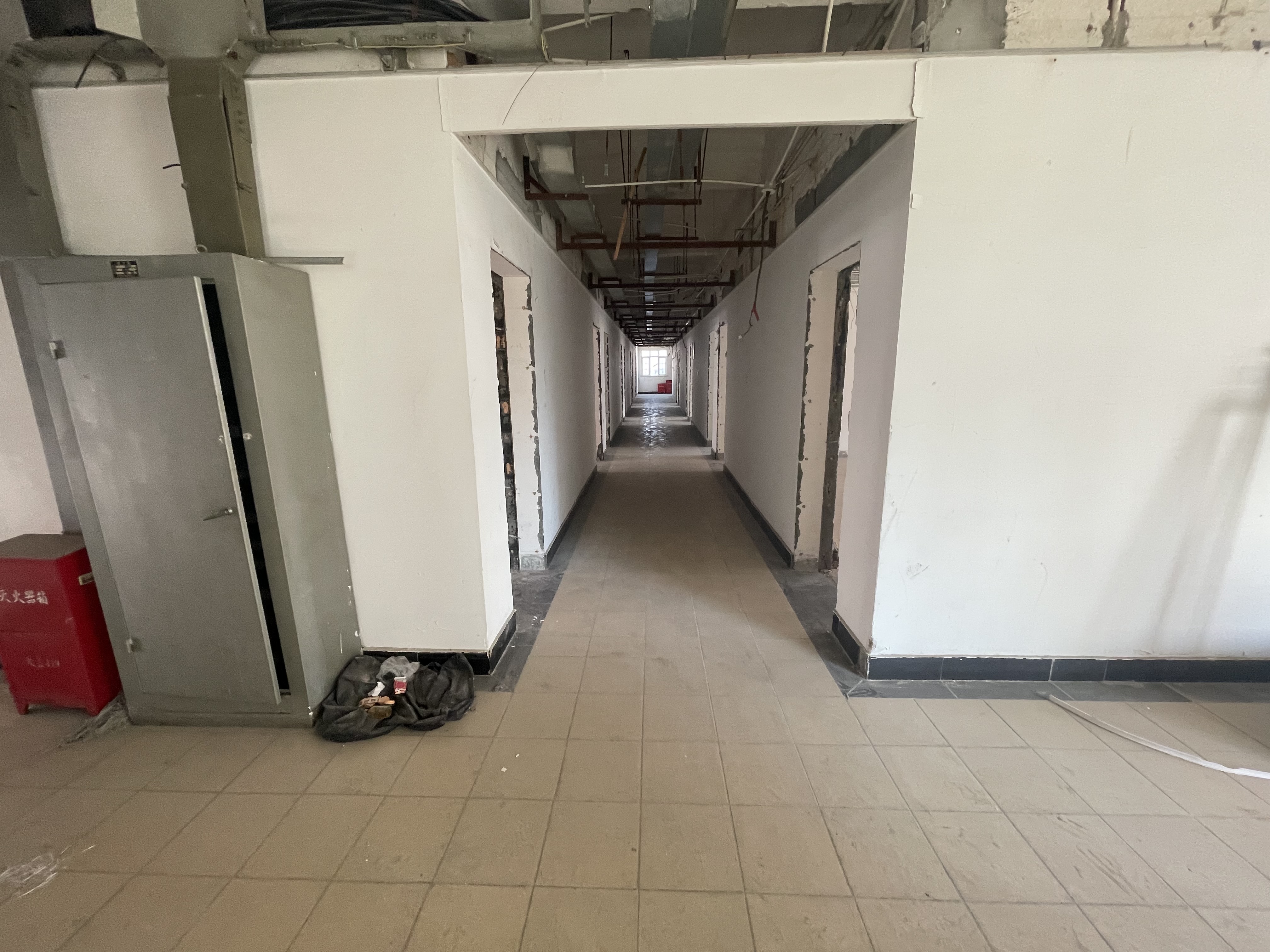 闸北公园锦灏佳园3694平米写字楼出售