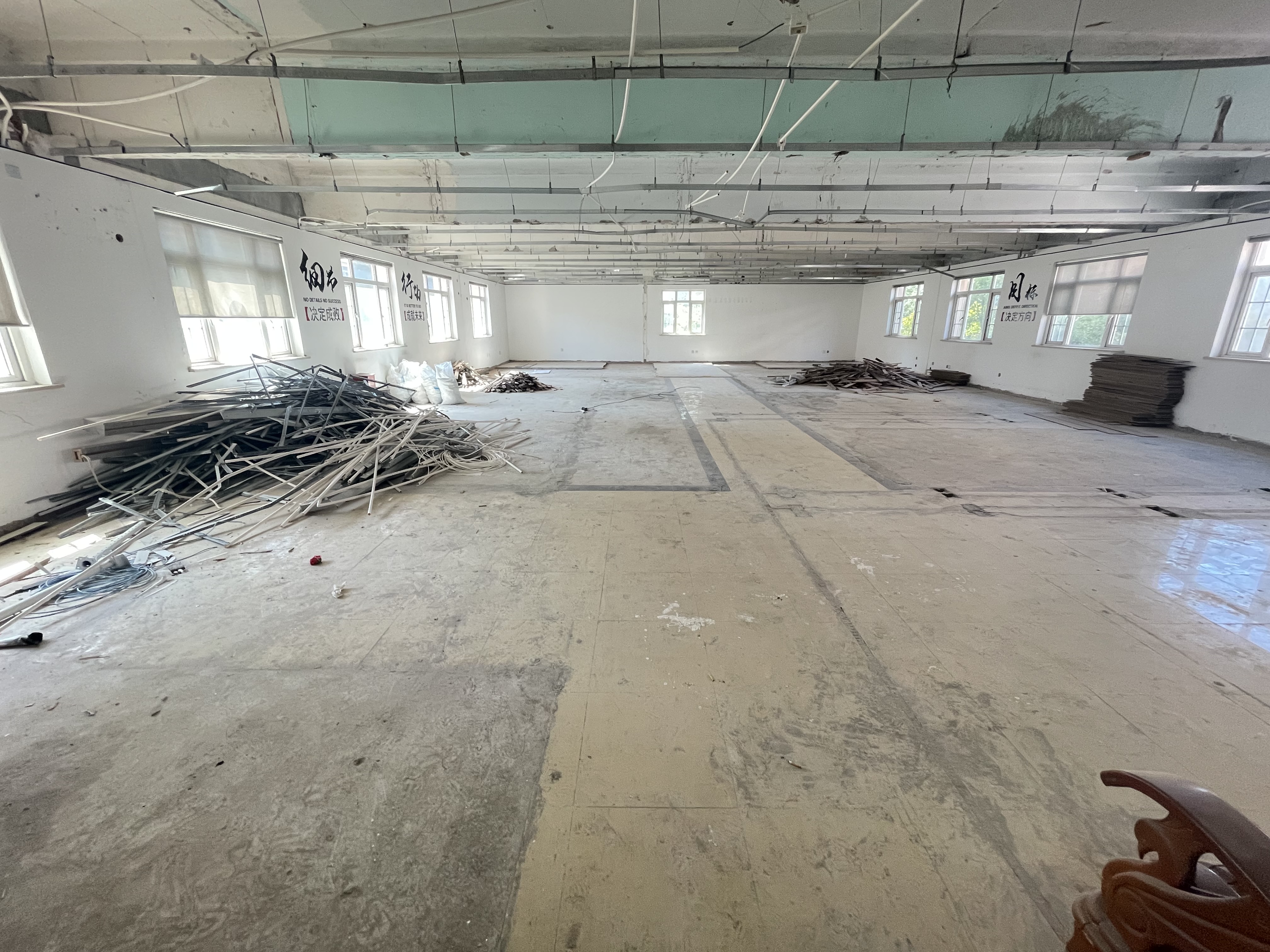 闸北公园锦灏佳园3694平米写字楼出售