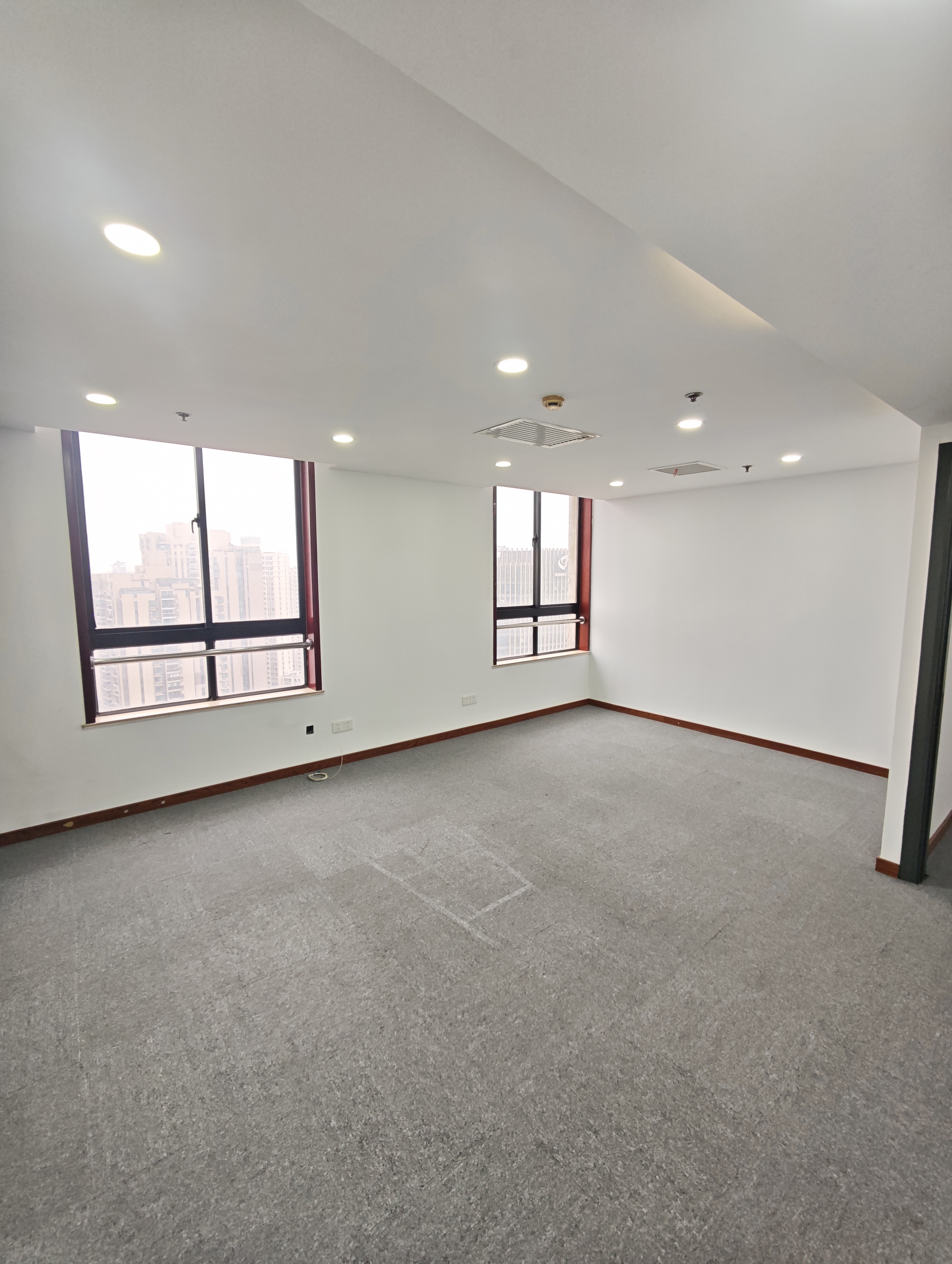 徐家汇圣爱大厦180平米写字楼出租