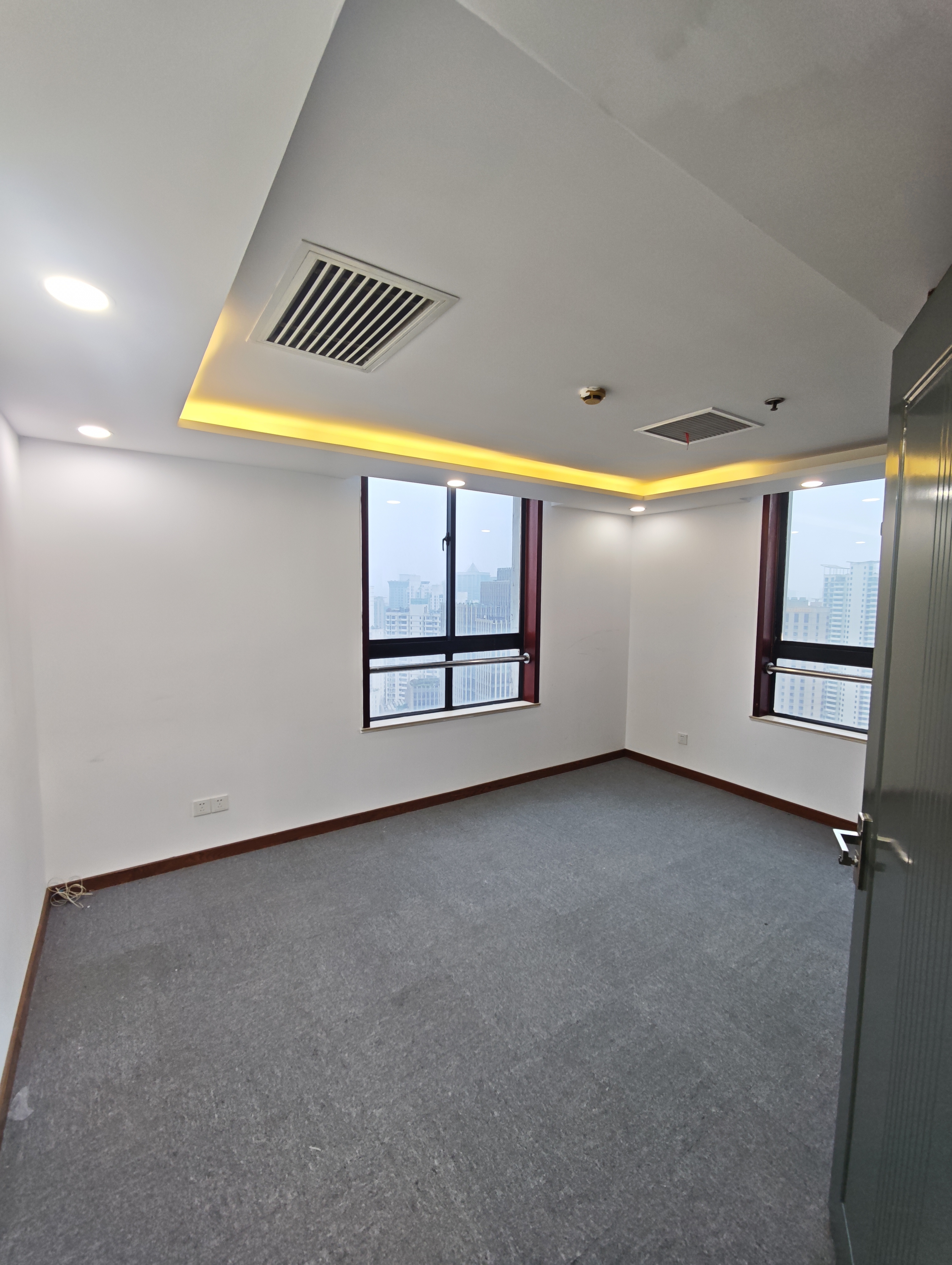 徐家汇圣爱大厦180平米写字楼出租