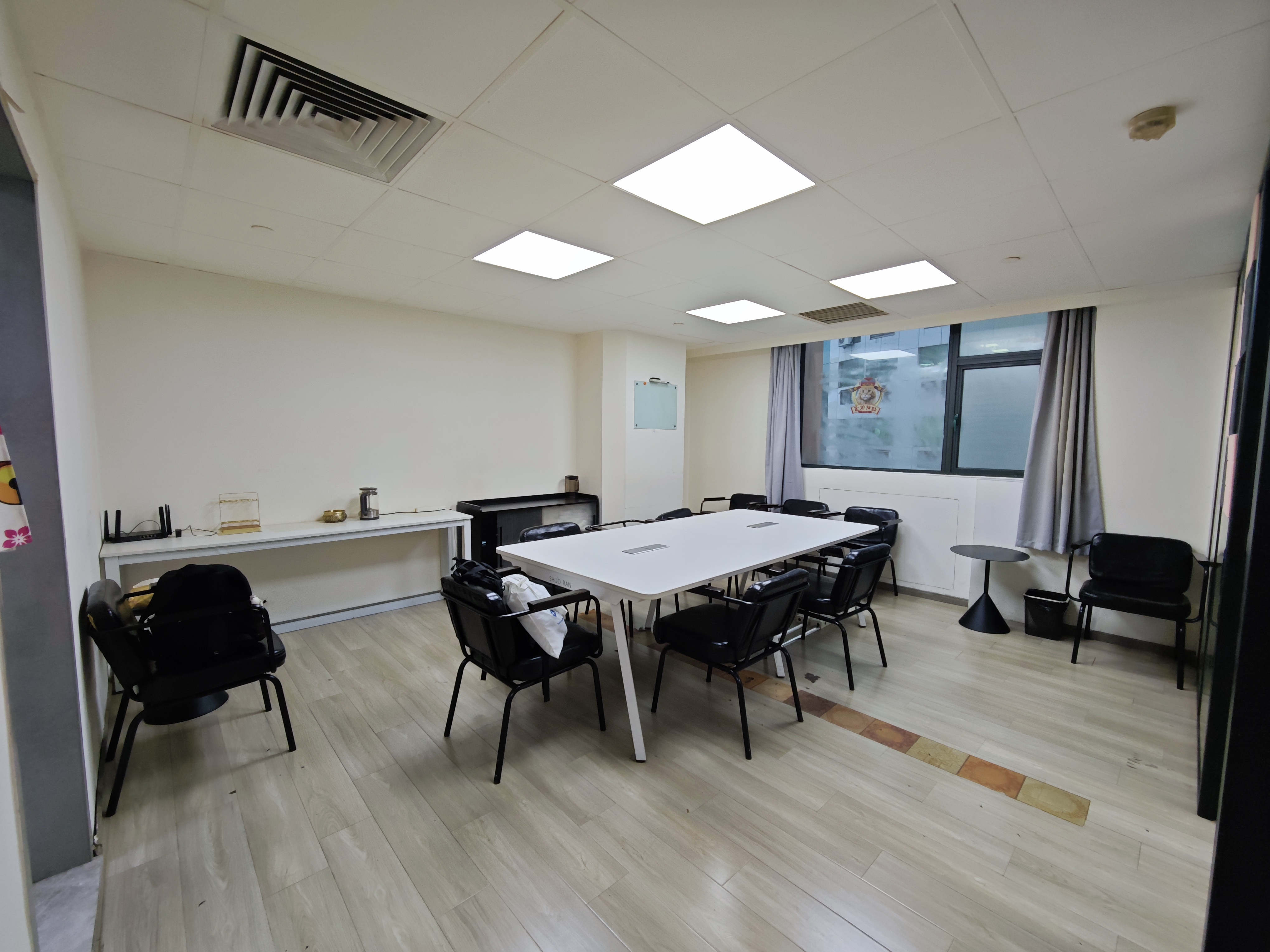 光新浦发广场78平米写字楼出租