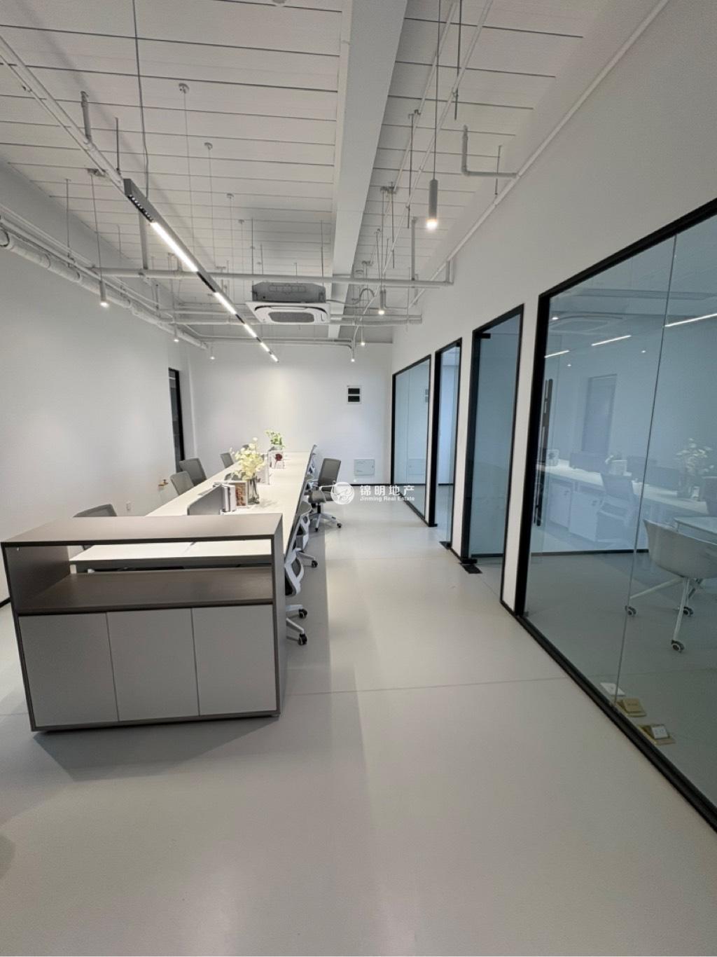 五角场五角场万达广场134平米写字楼出租