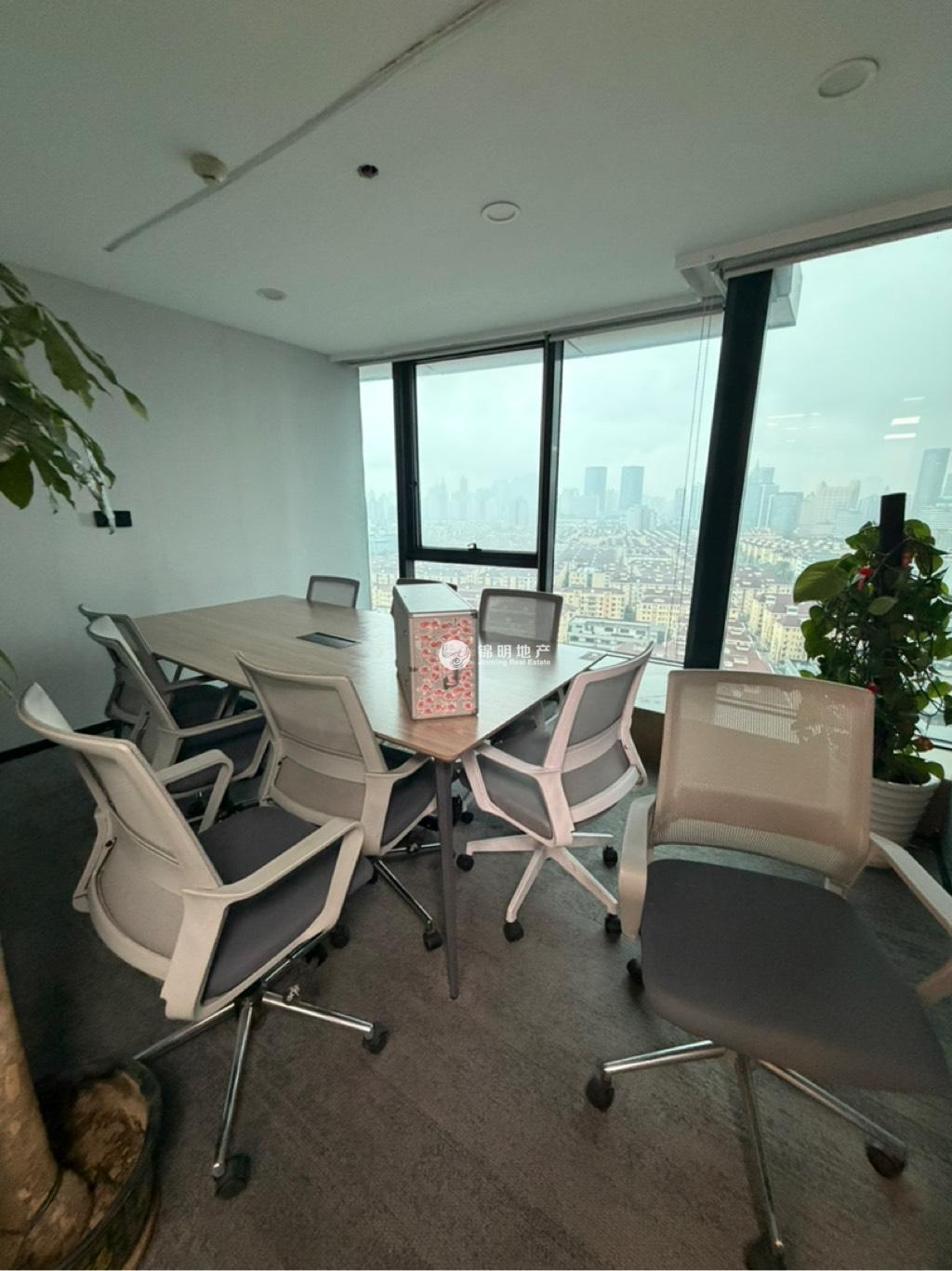 陆家嘴裕景国际大厦604平米写字楼出租