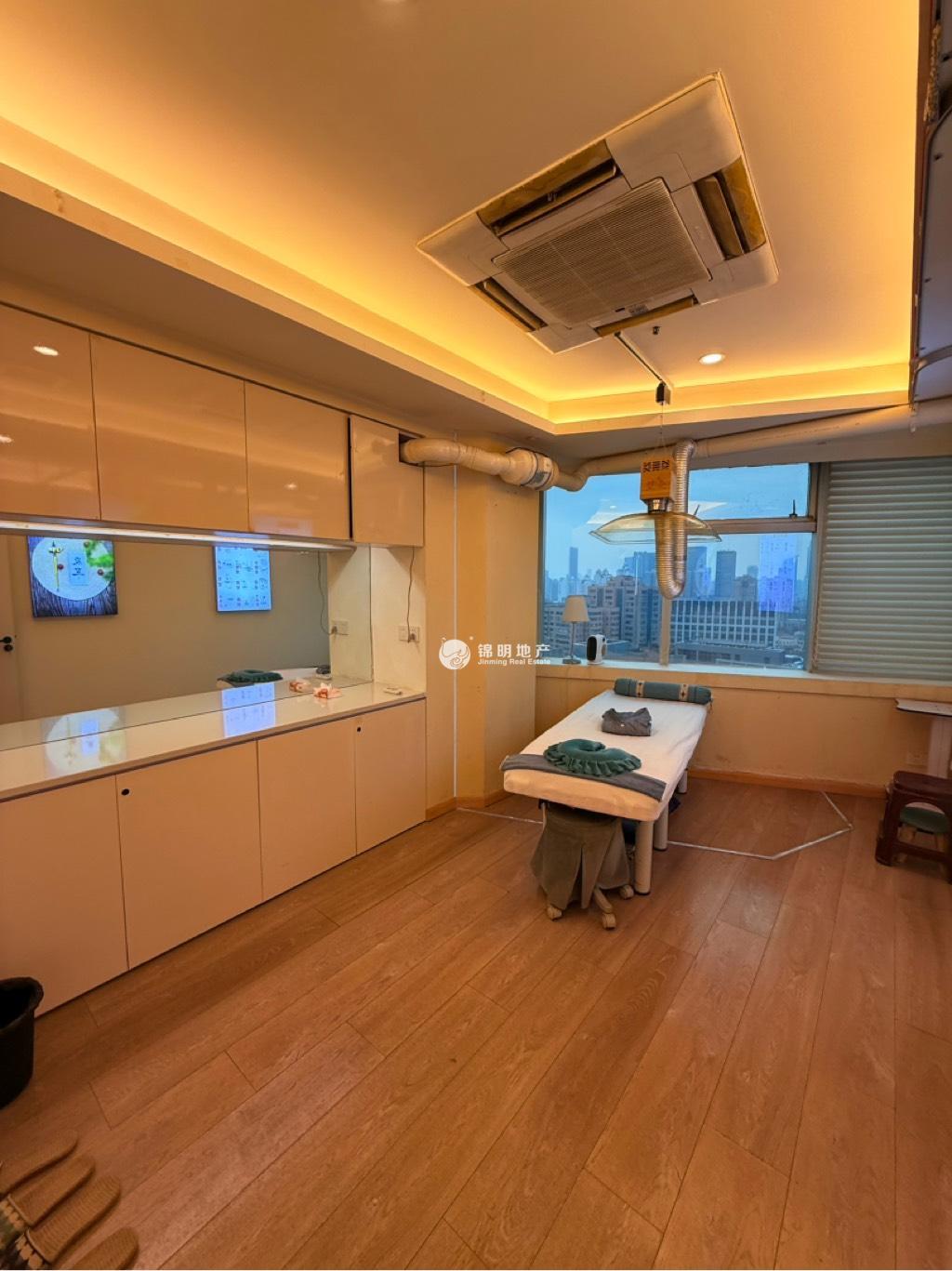 打浦桥海兴广场174平米写字楼出租