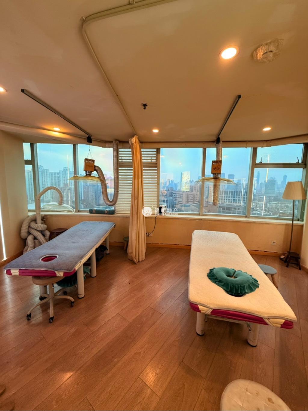 打浦桥海兴广场174平米写字楼出租