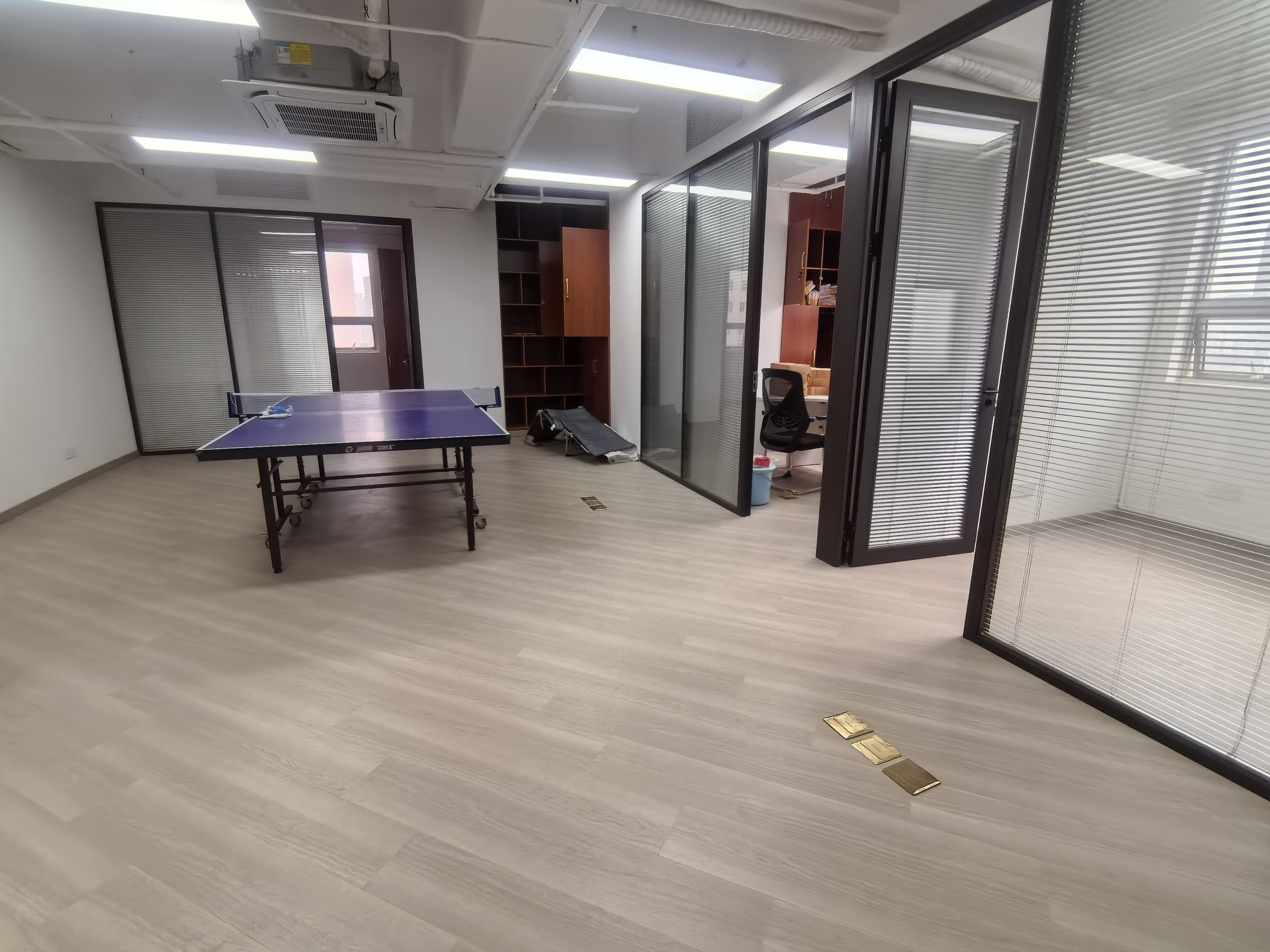 打浦桥致远大厦144平米写字楼出租