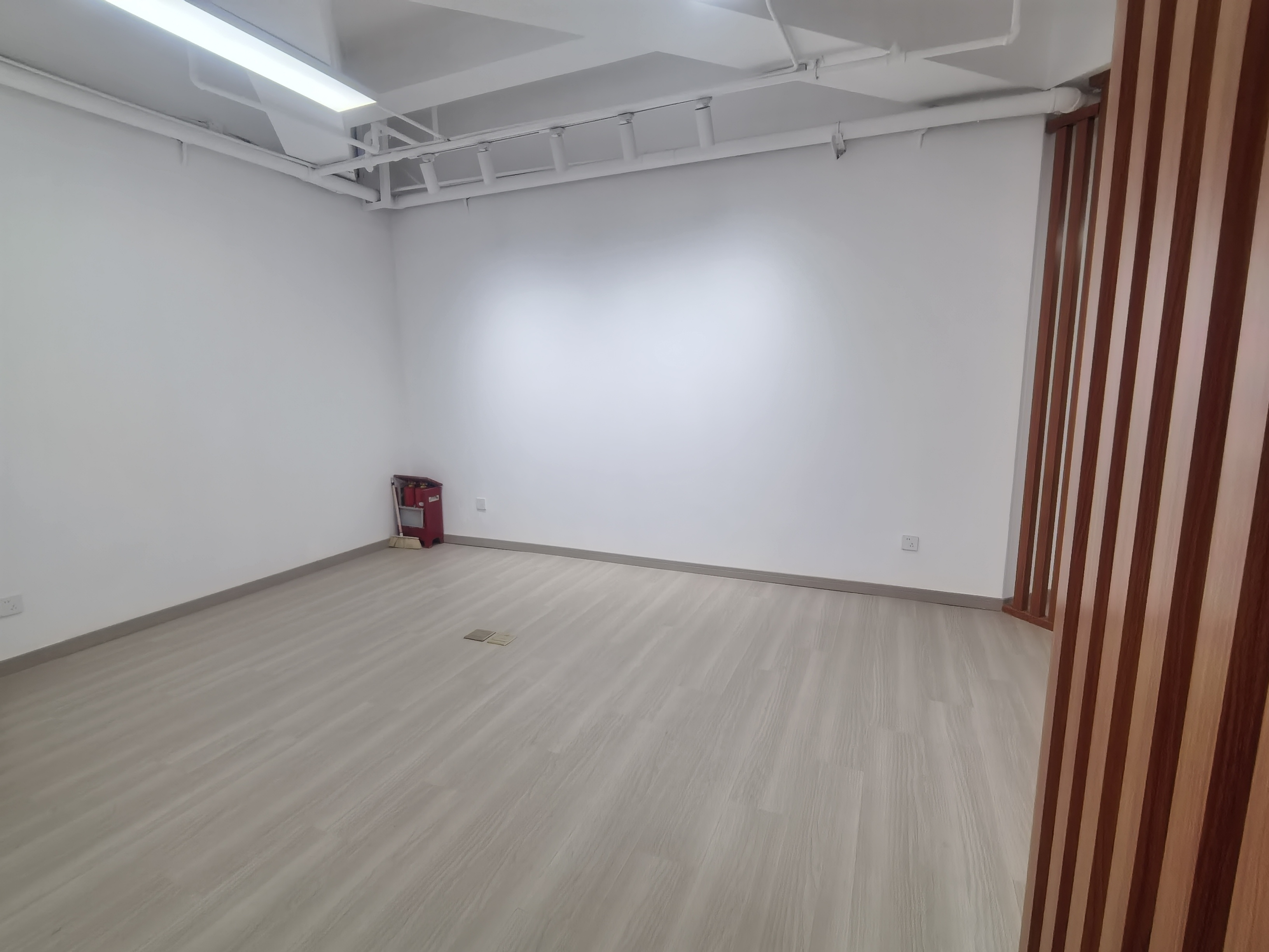 打浦桥致远大厦144平米写字楼出租